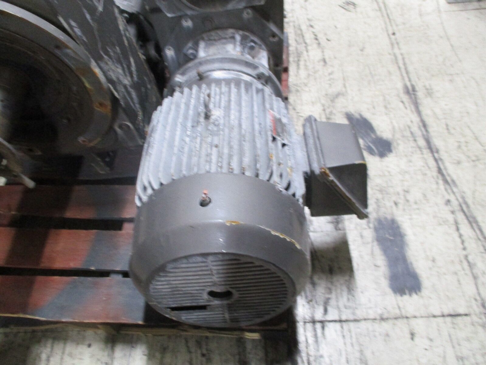 Reliance AC Motor w/ Gear P32G1036B 40HP 1800RPM FR:324TC ENCL:TEFC 230/460V