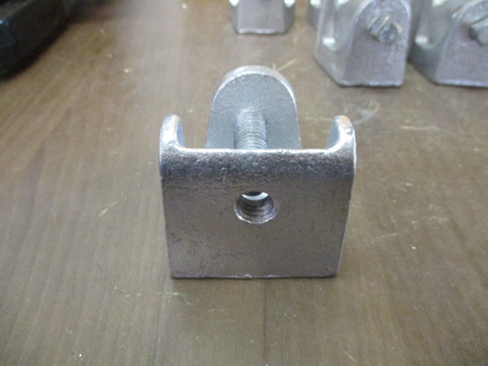 Morris Coupling Co. Mallable Clamp FS-5718-1/2 E/G 2 1/2" Wide 1/2" Hole