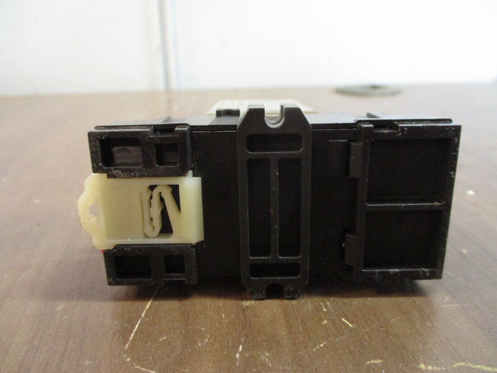 Allen-Bradley Relay 700-HB33A1 Ser. B 120VAC w/ Base *Lot of 2* Used