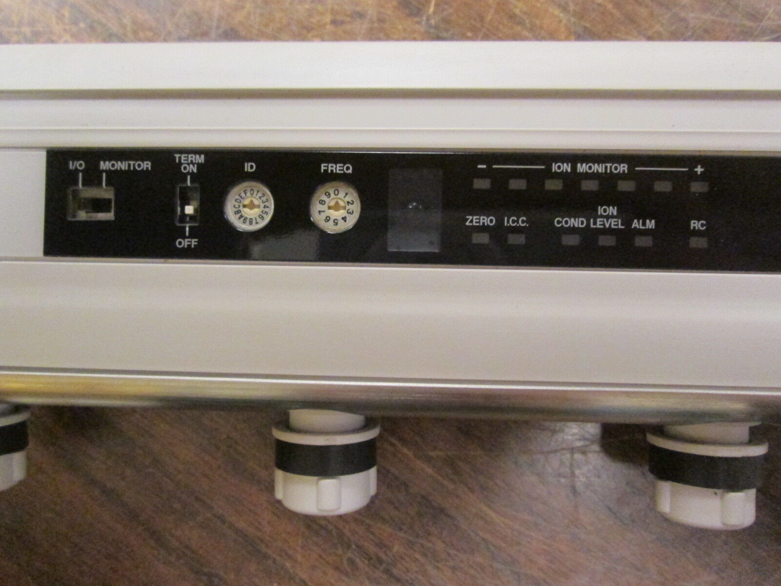 Keyence Static Elimination Bar Type Main Unit SJ-R060 Used