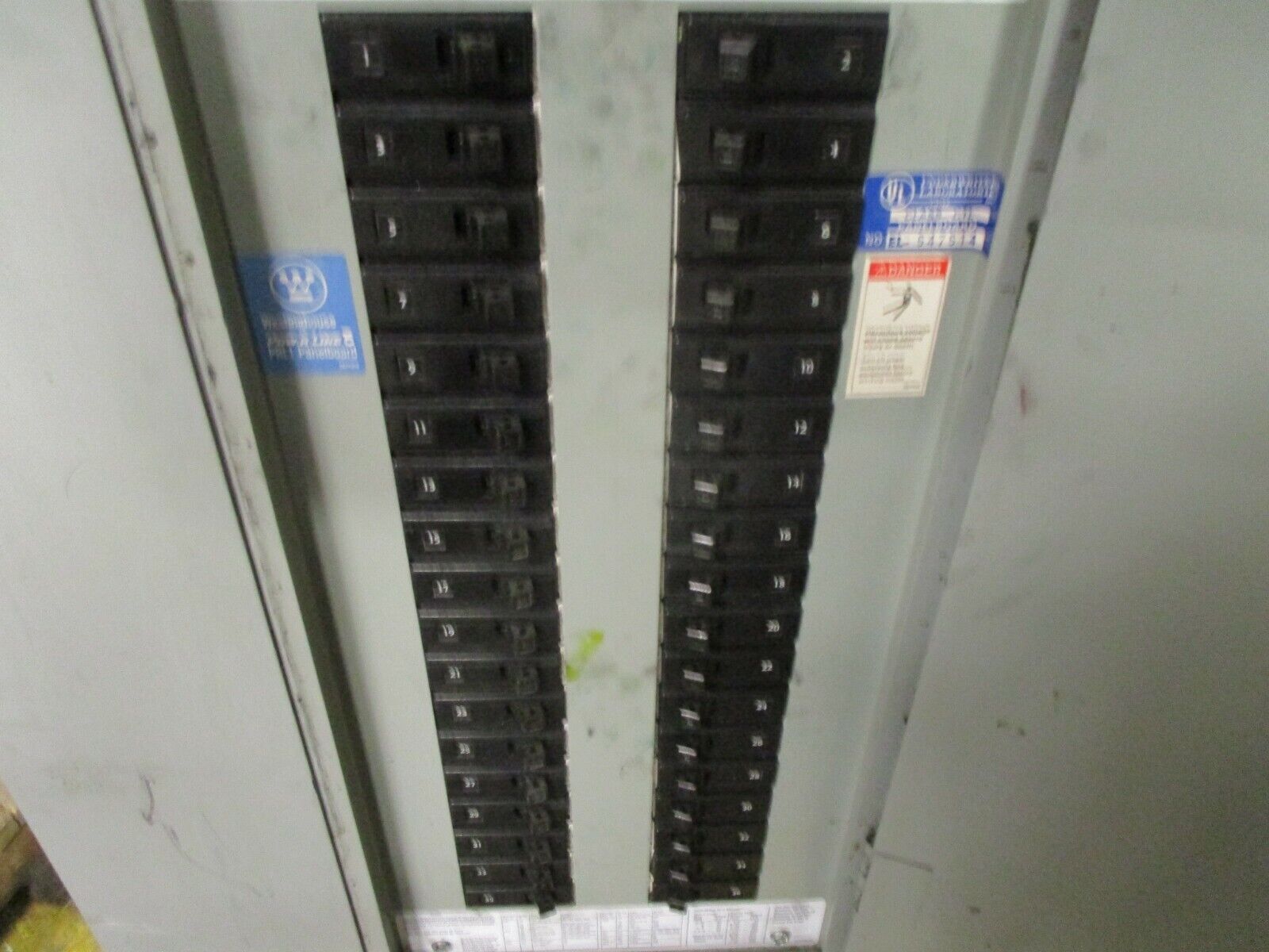 Westinghouse Main Breaker Circuit Breaker Panel 5158C03G20 225A Max 208Y/120 3Ph