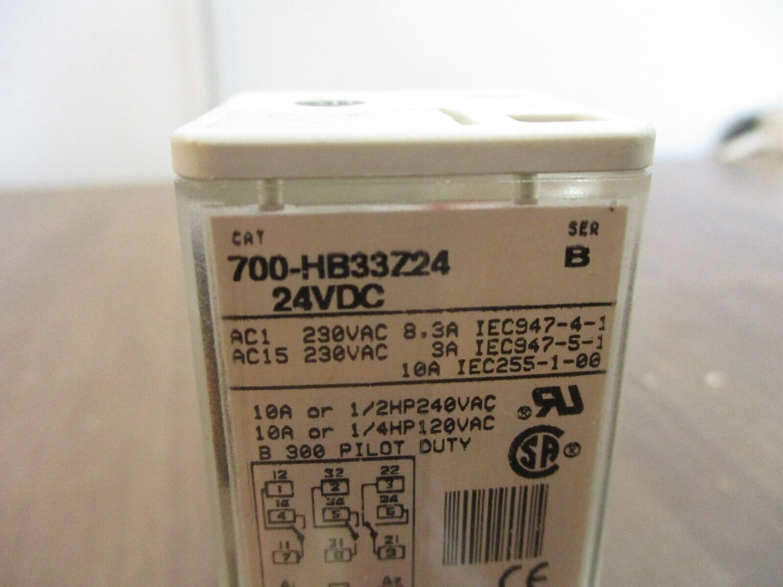 Allen-Bradley Relay 700-HB33Z24 Ser. B 24VDC w/ Base *Lot of 2* Used