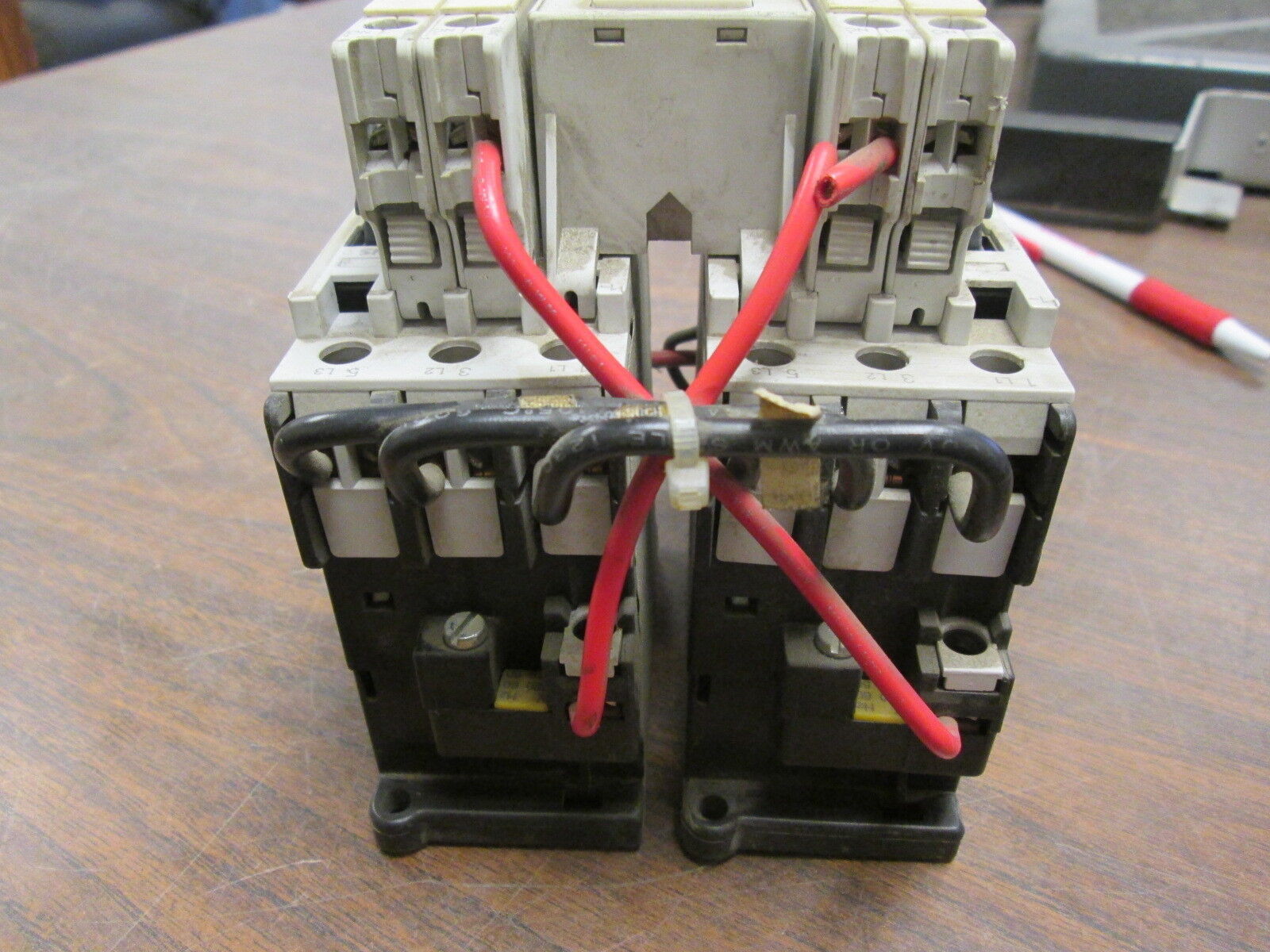 Siemens Reversing Starter CRL0F3321* 3UA52 00-1E Range 2.5-4A 120V coil Used