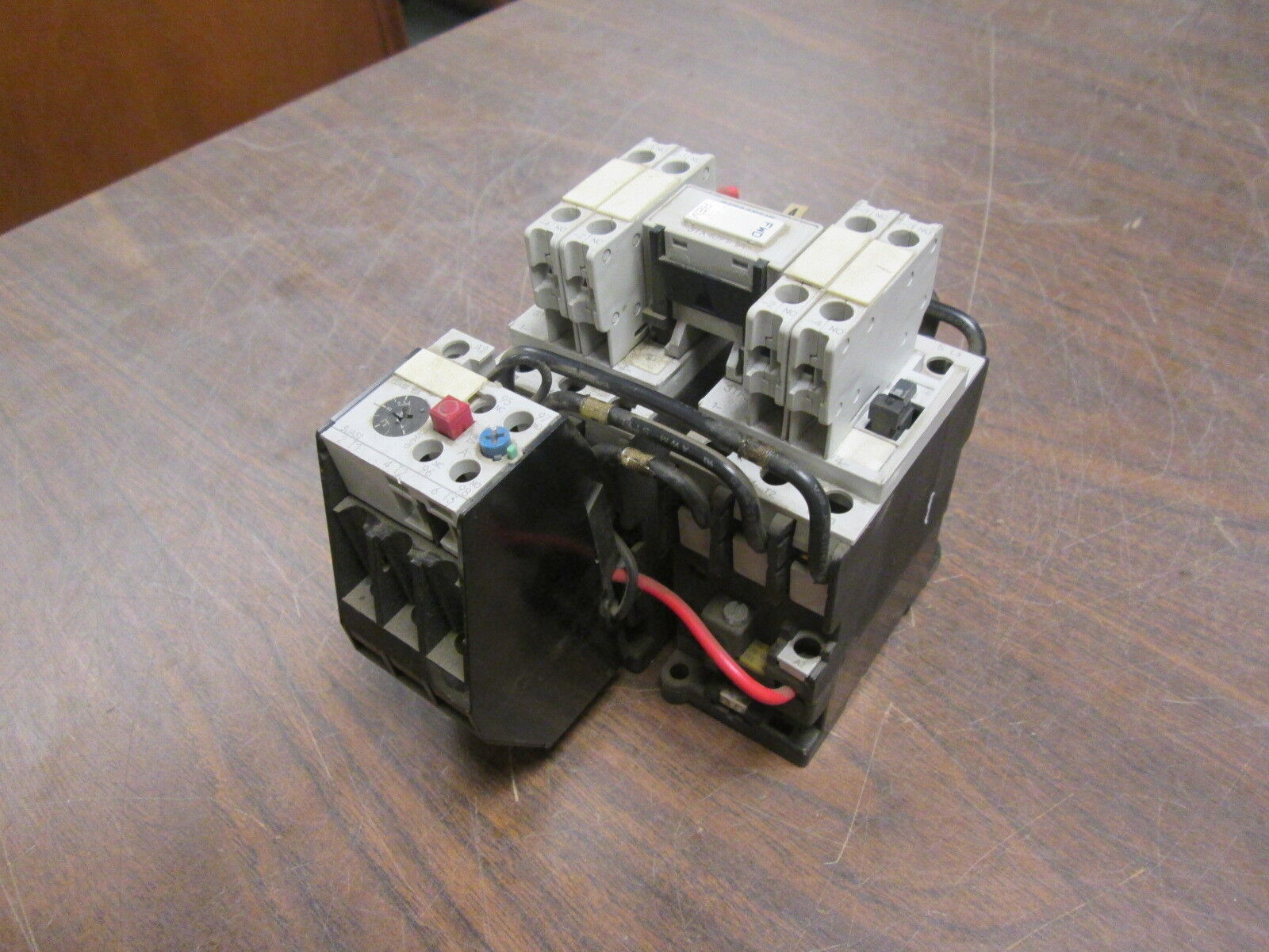 Siemens Reversing Starter CRL0F3321* 3UA52 00-1E Range 2.5-4A 120V coil Used