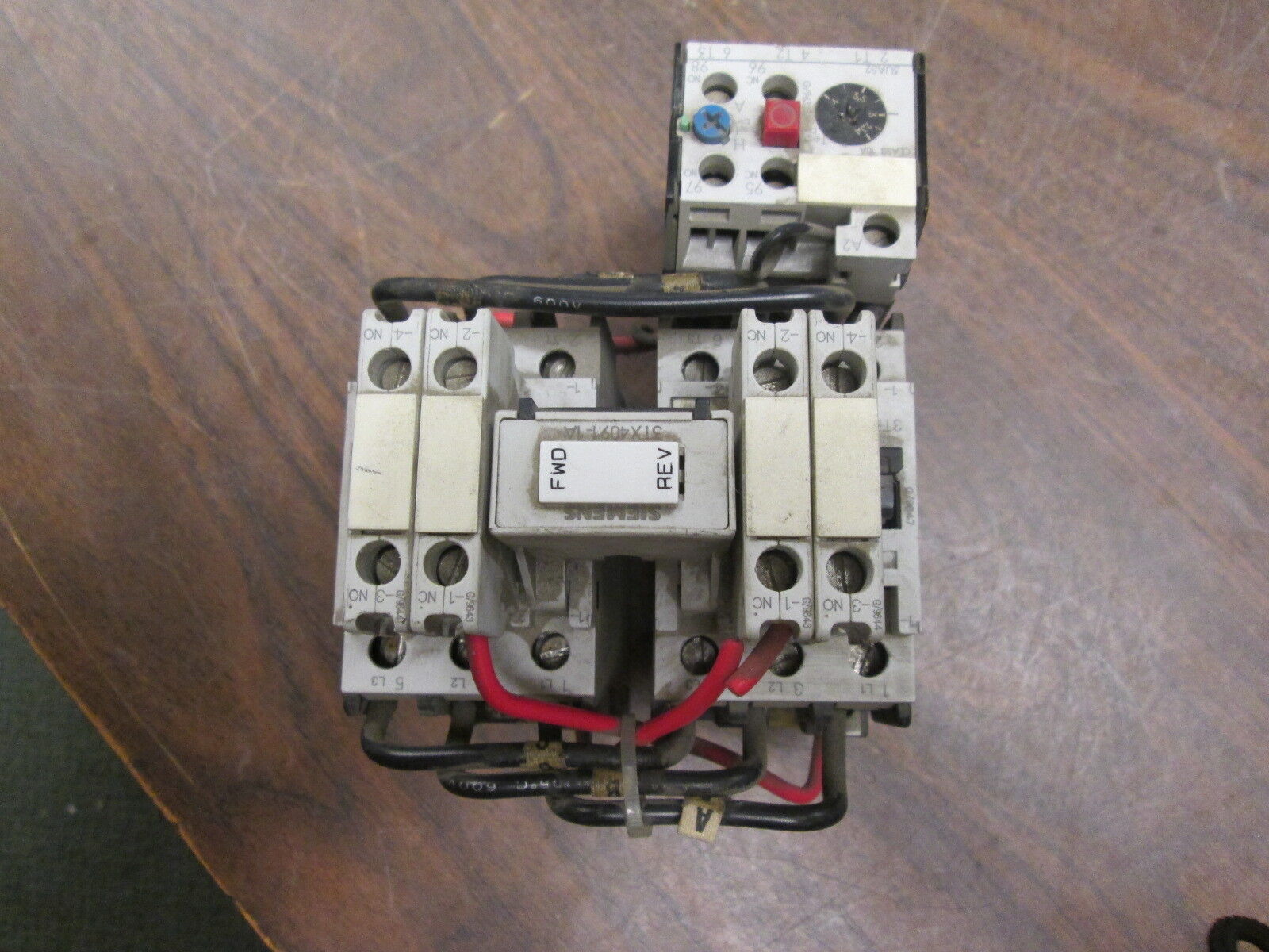 Siemens Reversing Starter CRL0F3321* 3UA52 00-1E Range 2.5-4A 120V coil Used