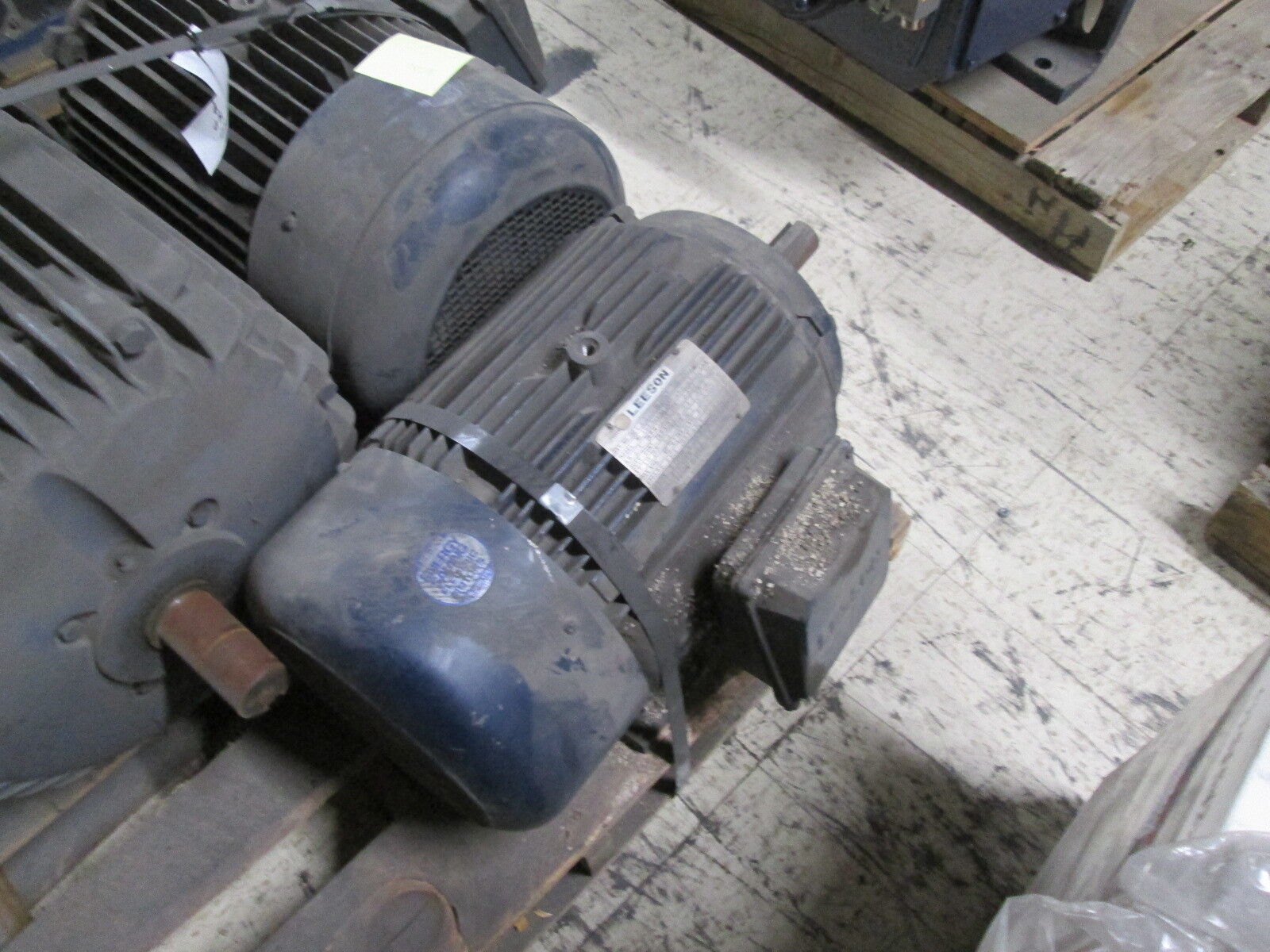 Leeson N256T34FB1 AC Motor 150 0 3 3 -60 2HP 3460RPM FR: 256T 208-230/460V Used