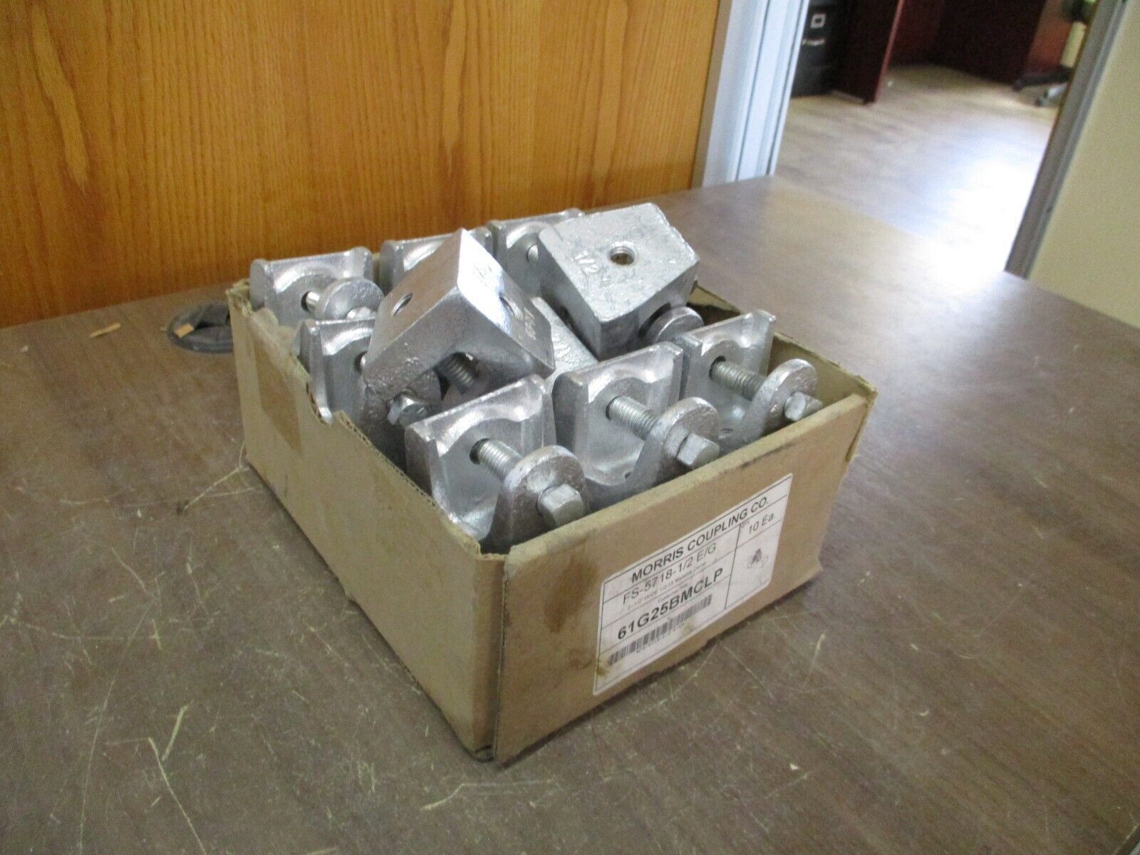 Morris Coupling Co. Mallable Clamp FS-5718-1/2 E/G 2 1/2" Wide 1/2" Hole