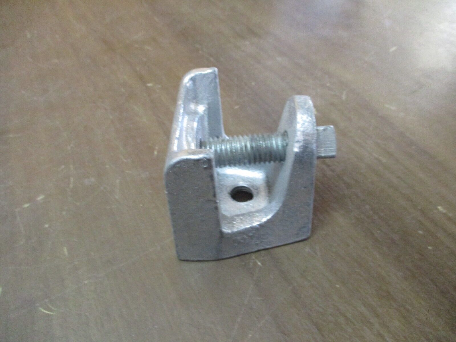 Morris Coupling Co. Mallable Clamp FS-5718-1/2 E/G 2 1/2" Wide 1/2" Hole