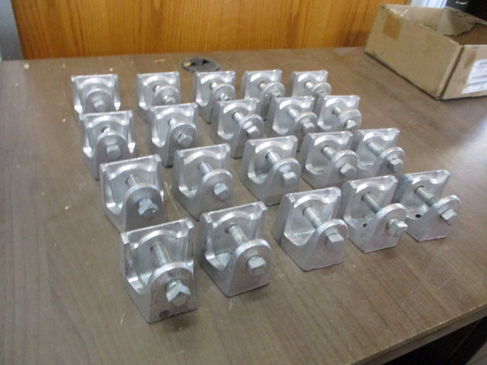 Morris Coupling Co. Mallable Clamp FS-5718-1/2 E/G 2 1/2" Wide 1/2" Hole