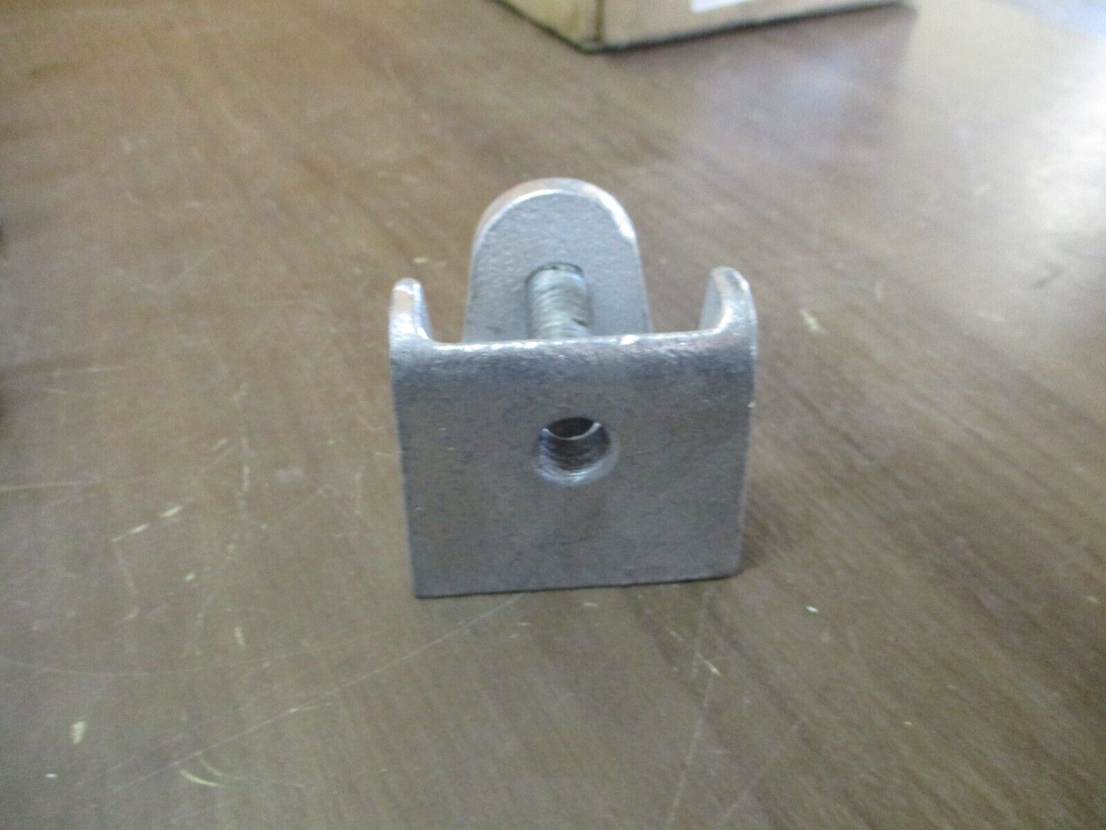 Morris Coupling Co. Mallable Clamp FS-5718-1/2 E/G 2 1/2" Wide 1/2" Hole