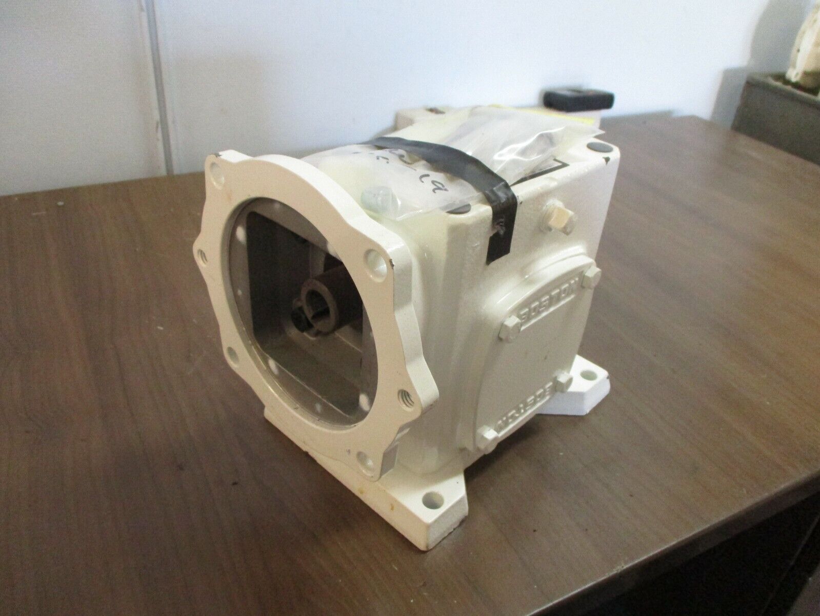 Boston Gear Reducer BKCF721B-30KP-B5-GS1 Ratio 30:1 *Minor Chipped Paint *No Box
