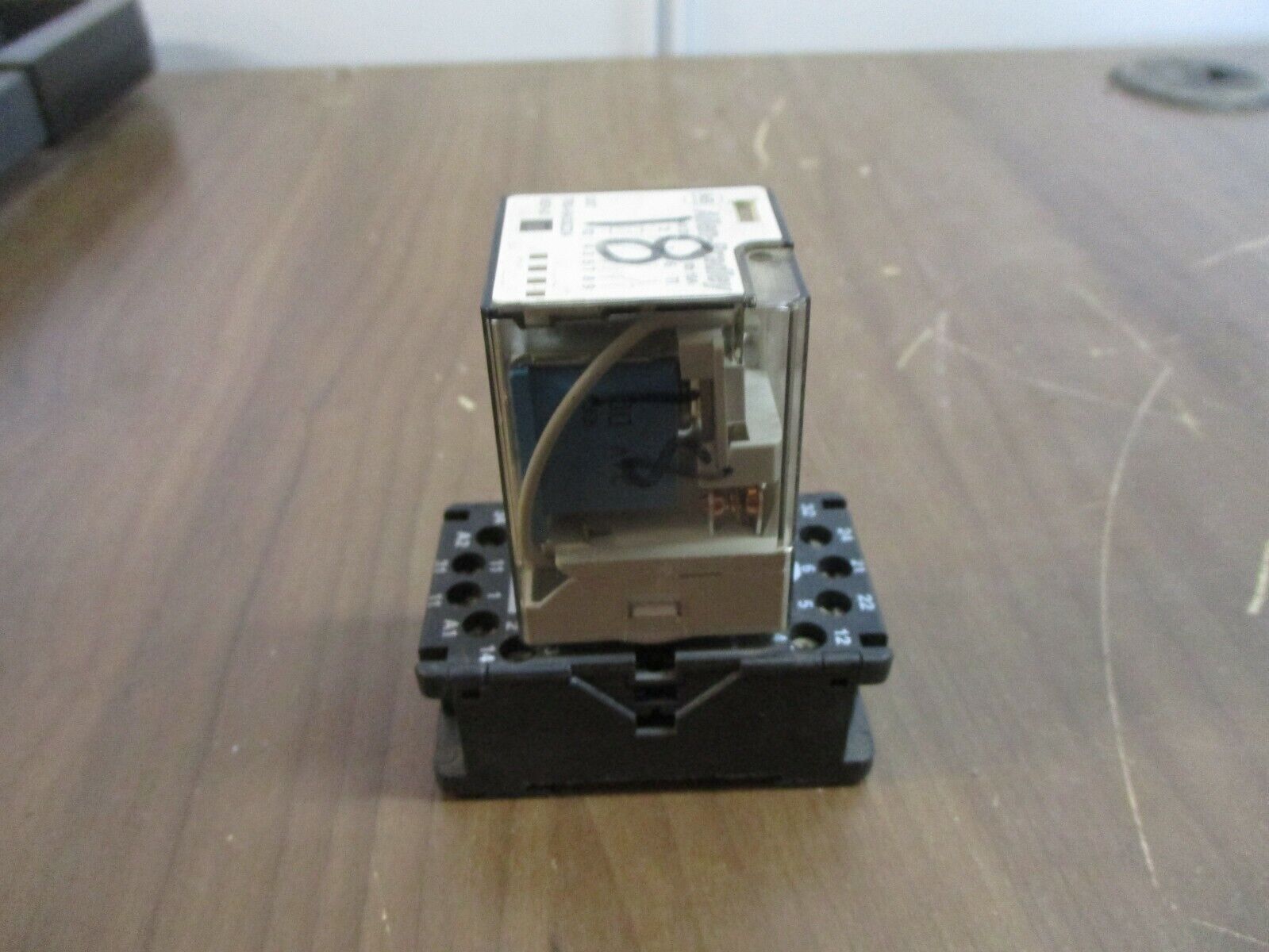 Allen-Bradley Relay 700-HA33Z24 24VDC Coil w/ Base Used