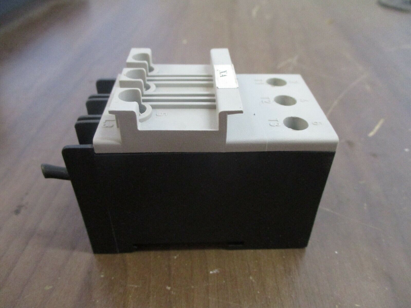 Allen-Bradley Busbar Feeder Block 140M-C-WBE Ser. A 64A 600V Used