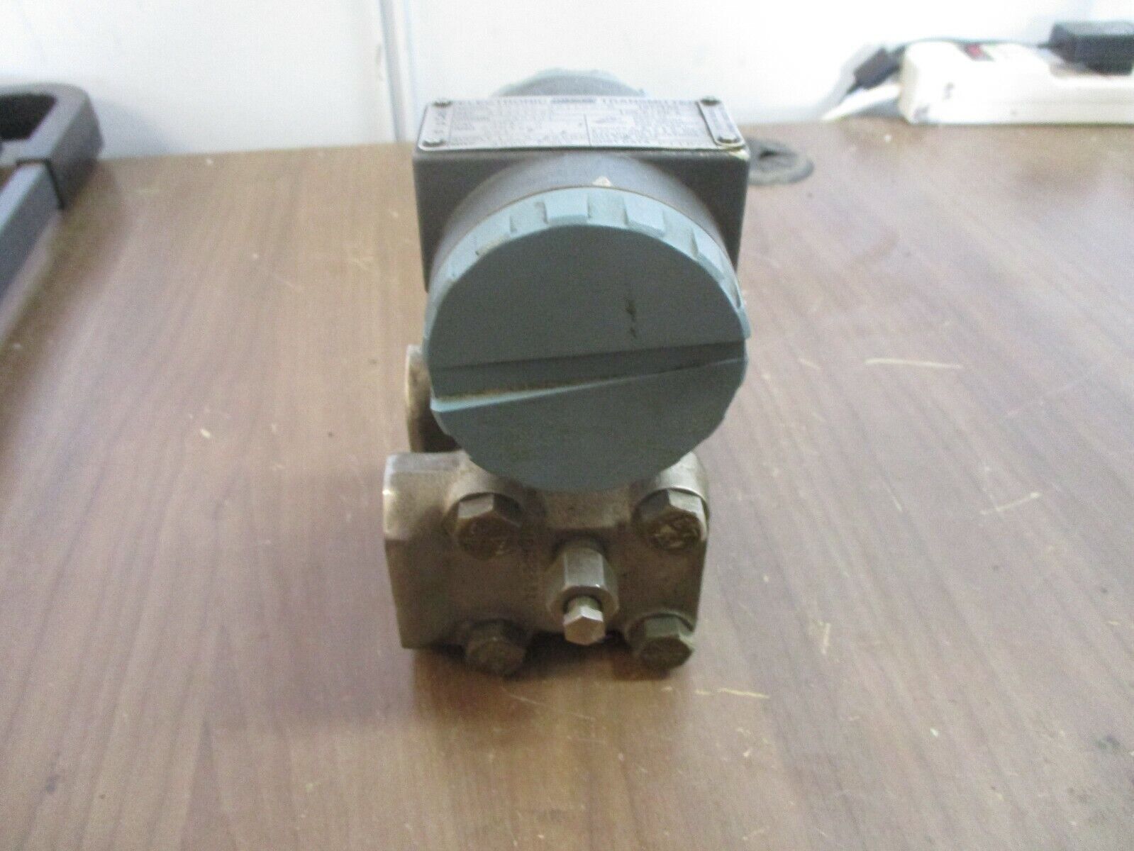 Foxboro Electronic Transmitter 843DP-B2I1SS-M 12.5-36VDC 3000PSIG Used