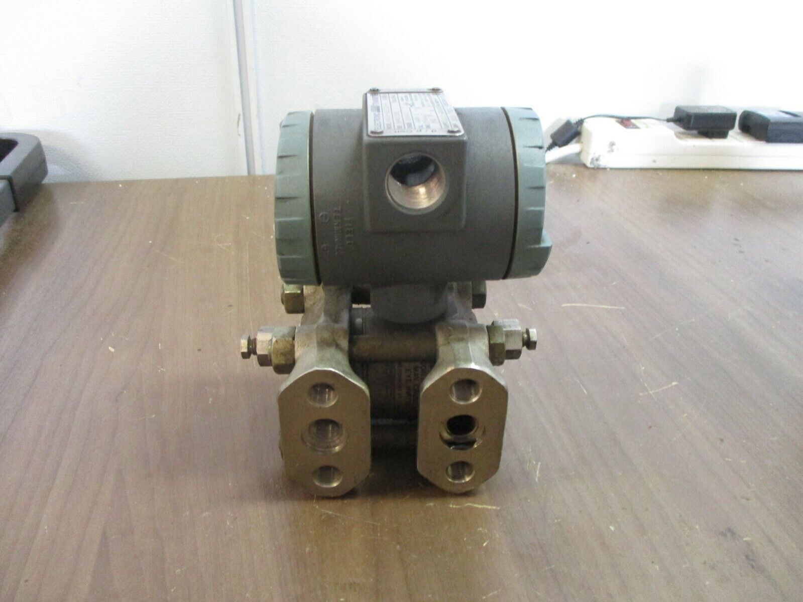 Foxboro Electronic Transmitter 843DP-B2I1SS-M 12.5-36VDC 3000PSIG Used