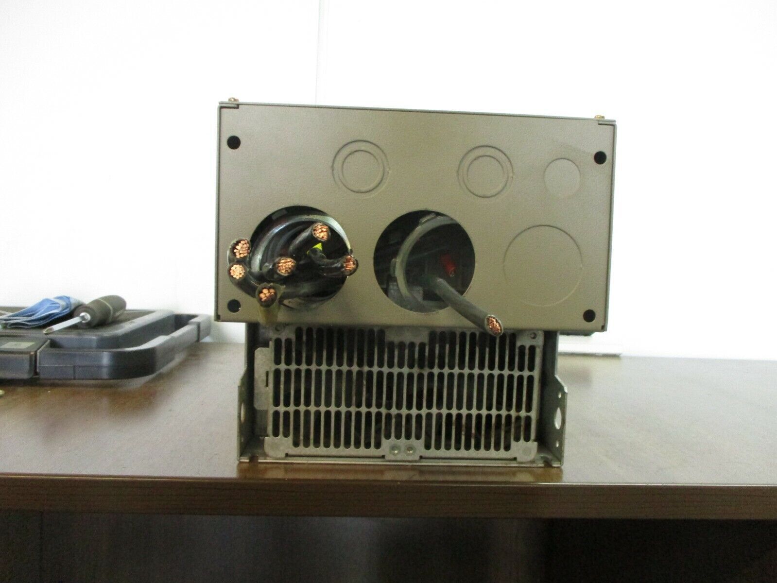 Telemecanique Altivar 71 AC Drive ATV71HD30N4 40HP 3Ph w/ Keypad Used