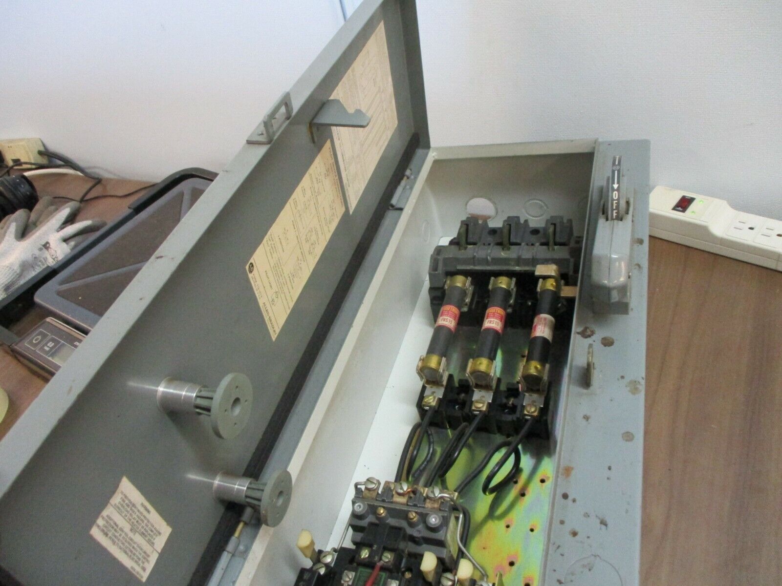 Allen-Bradley Fusible Size 1 Combination 712-BAA25 Ser. N 240V Coil Used