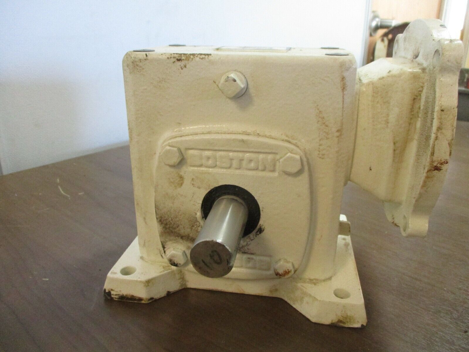 Boston Gear Reducer BKCF721B-10KP-B5-GS1 Ratio 10:1 2.34HP Input Used