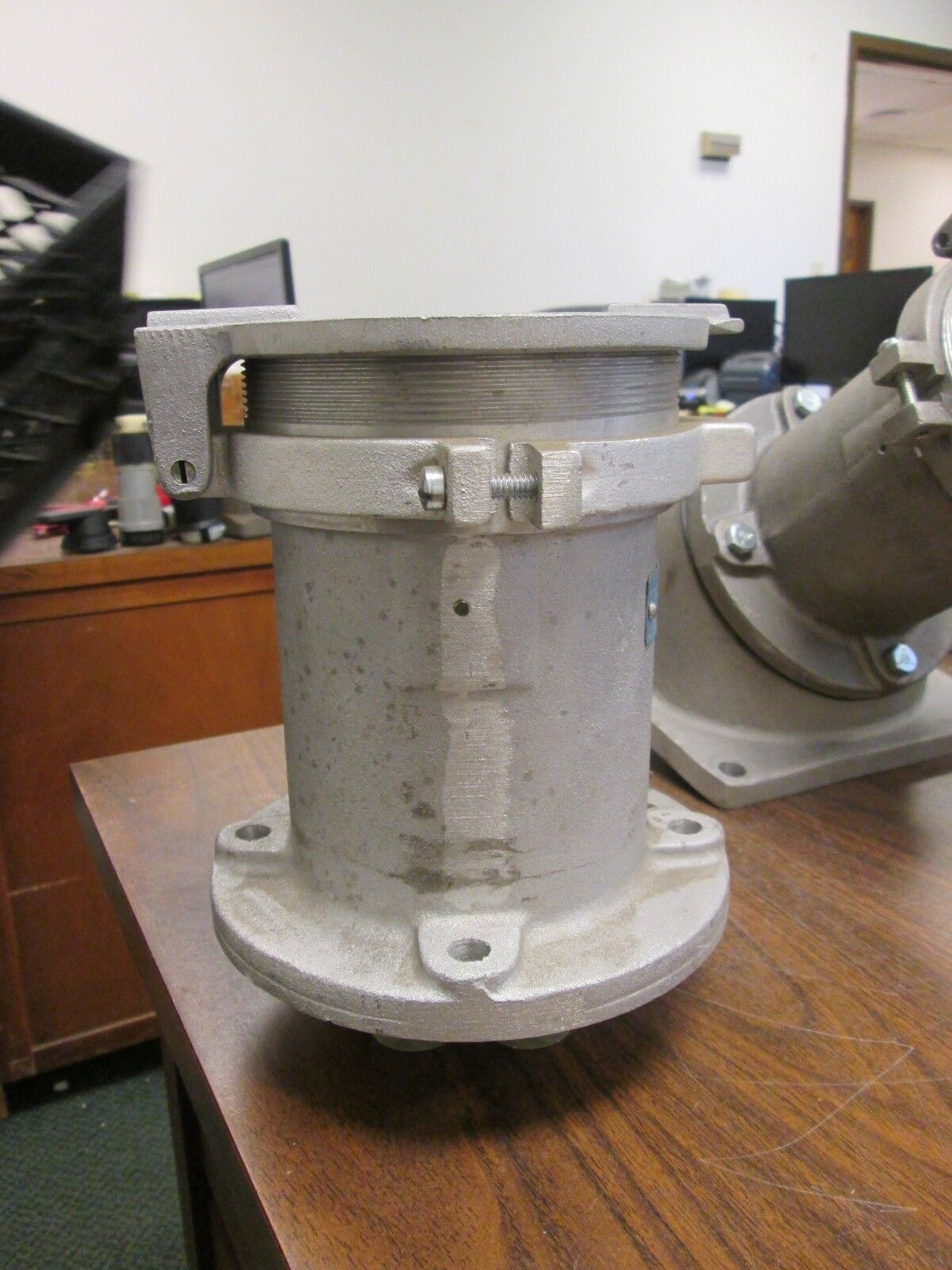 Crouse Hinds Arktite Receptacle AR2041 200A 600V 4W 4P Used