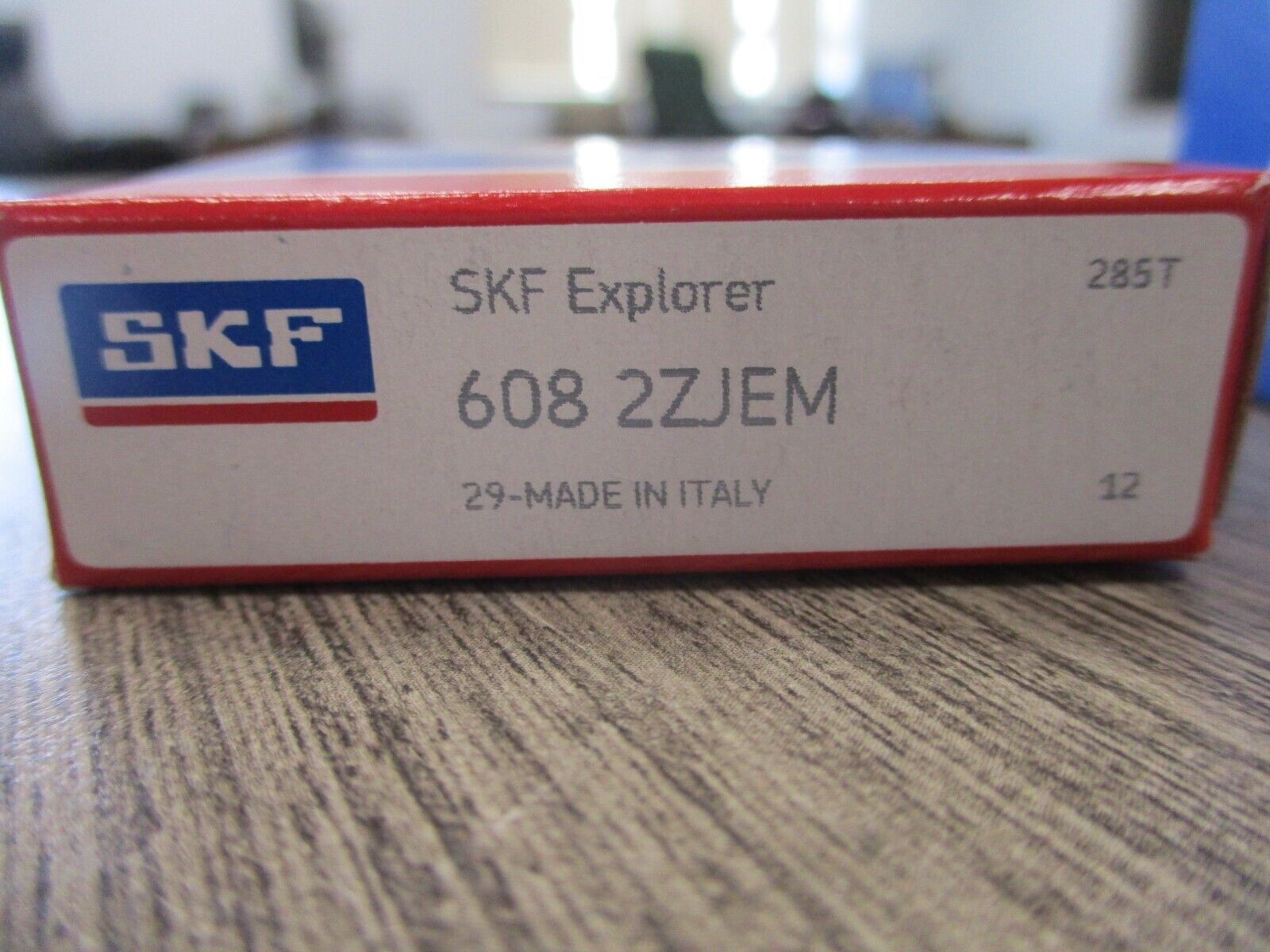 SKF Explorer Ball Bearing 608 2ZJEM *Lot of 4* New Surplus