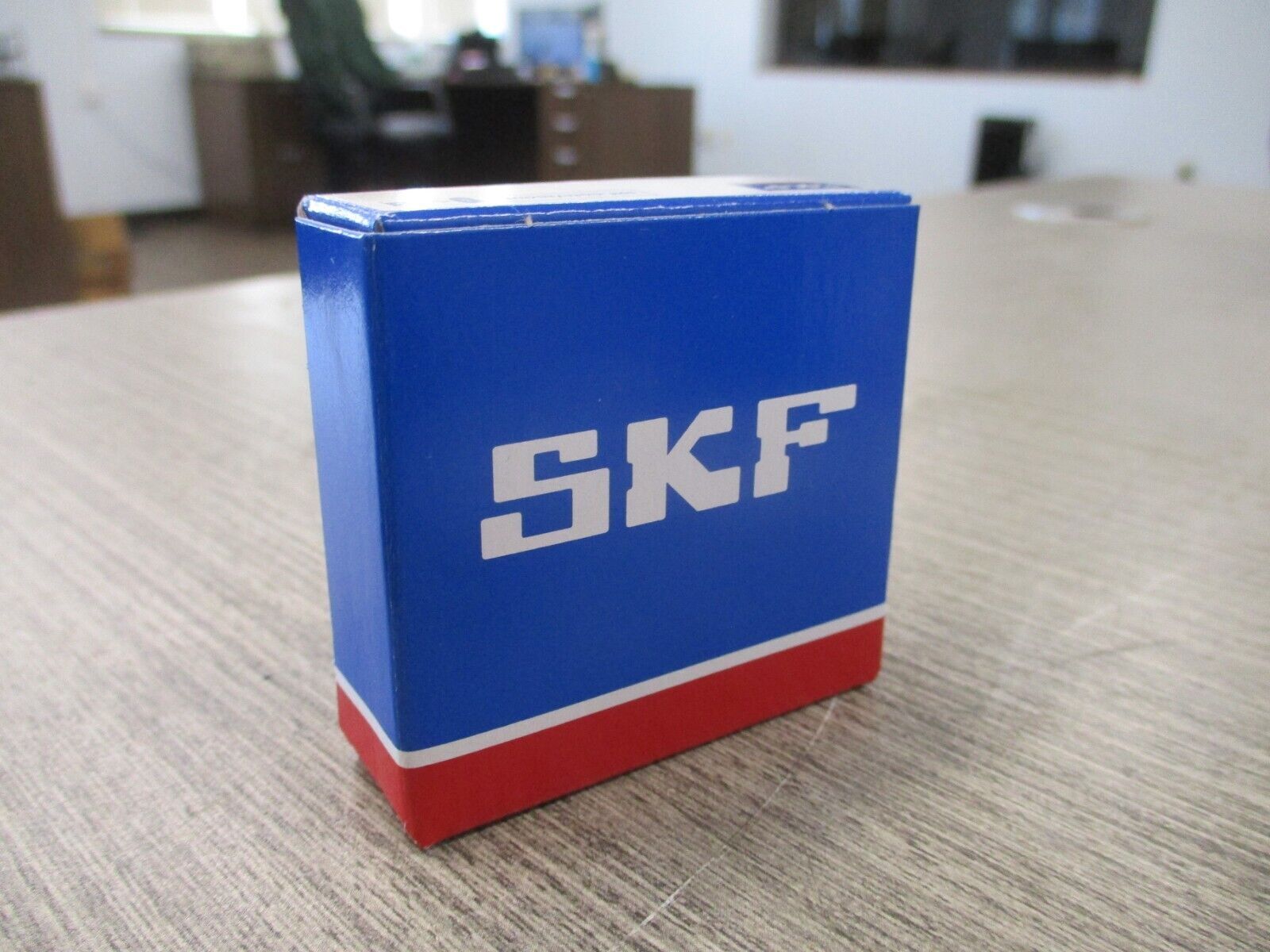 SKF Explorer Ball Bearing 608 2ZJEM *Lot of 4* New Surplus