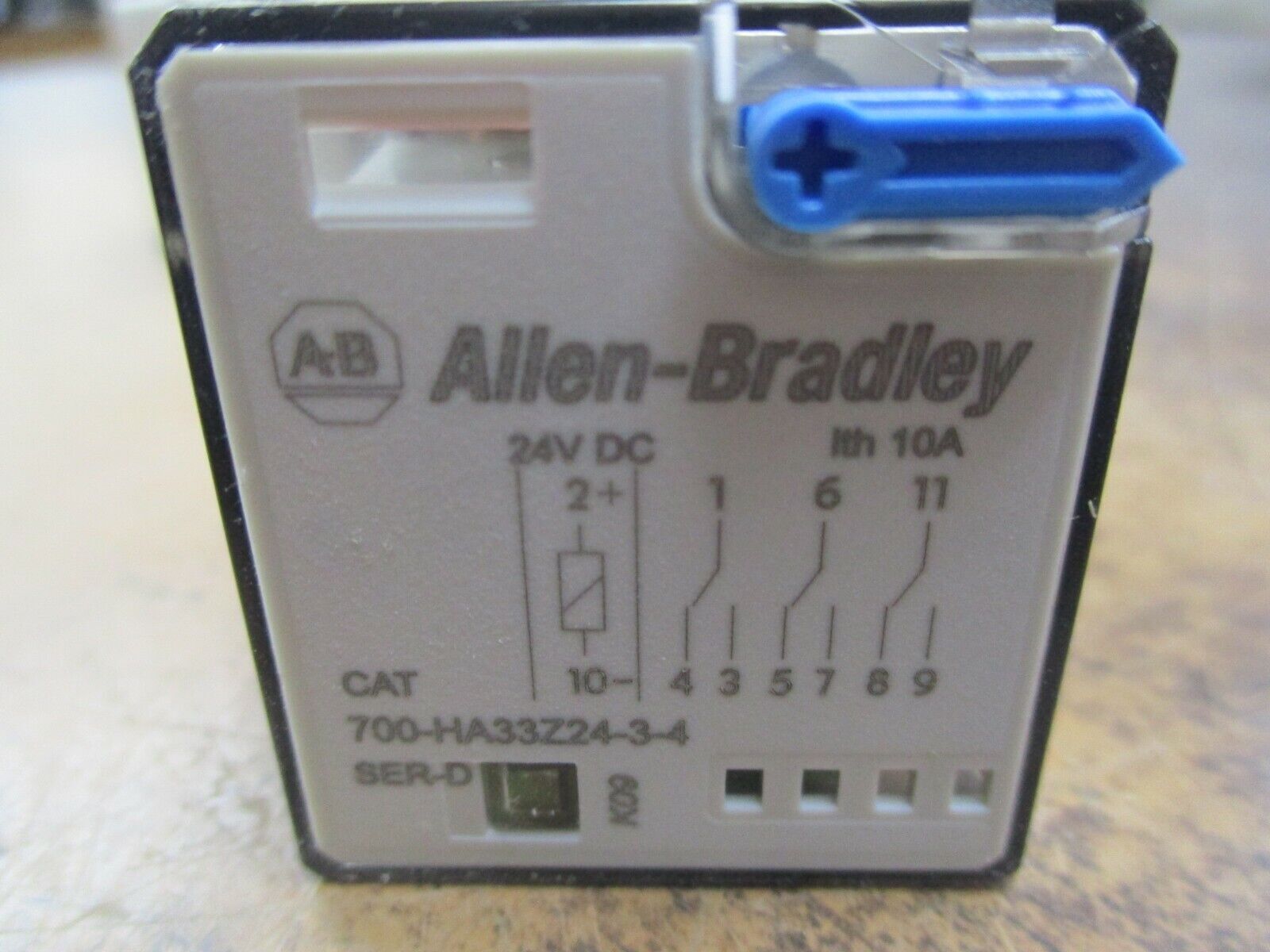 Allen-Bradley Relay 700-HA33Z24-3-4 Ser. D 24VDC New Surplus