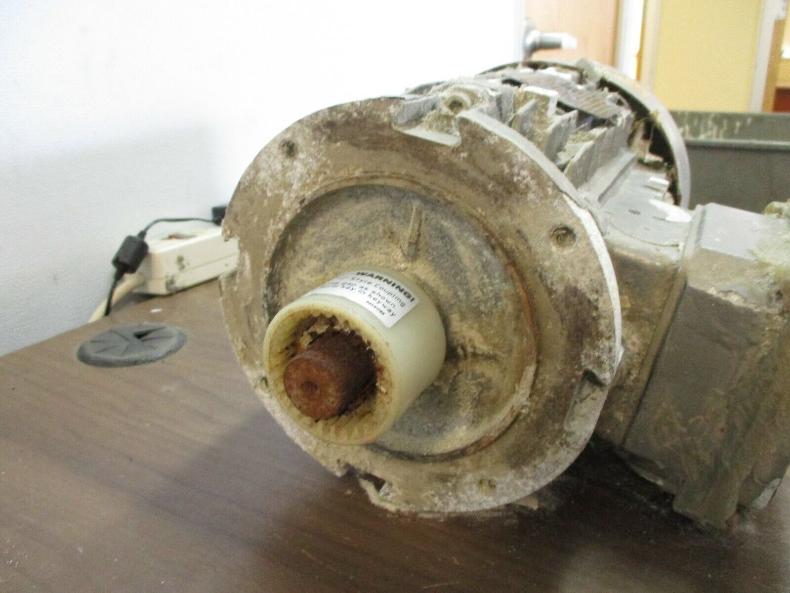 Nord Motor 34610092 21567354 2HP 1800RPM 230/460VYY/Y 6.30/3.15A 60Hz 3Ph Used