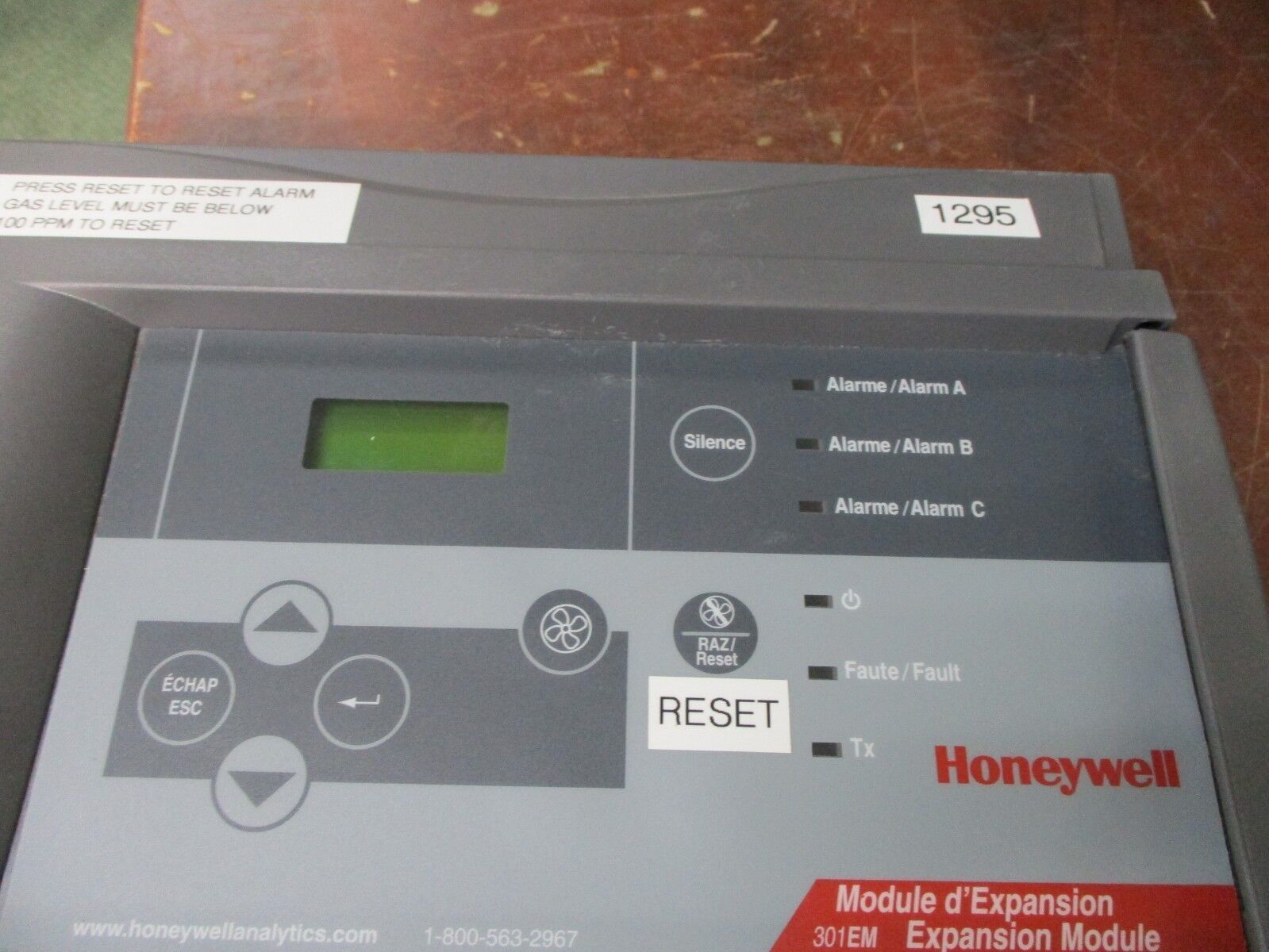 HoneyWell 301EM Expansion Module VA301EM-20 22-27 VAC 29-38VDC Used