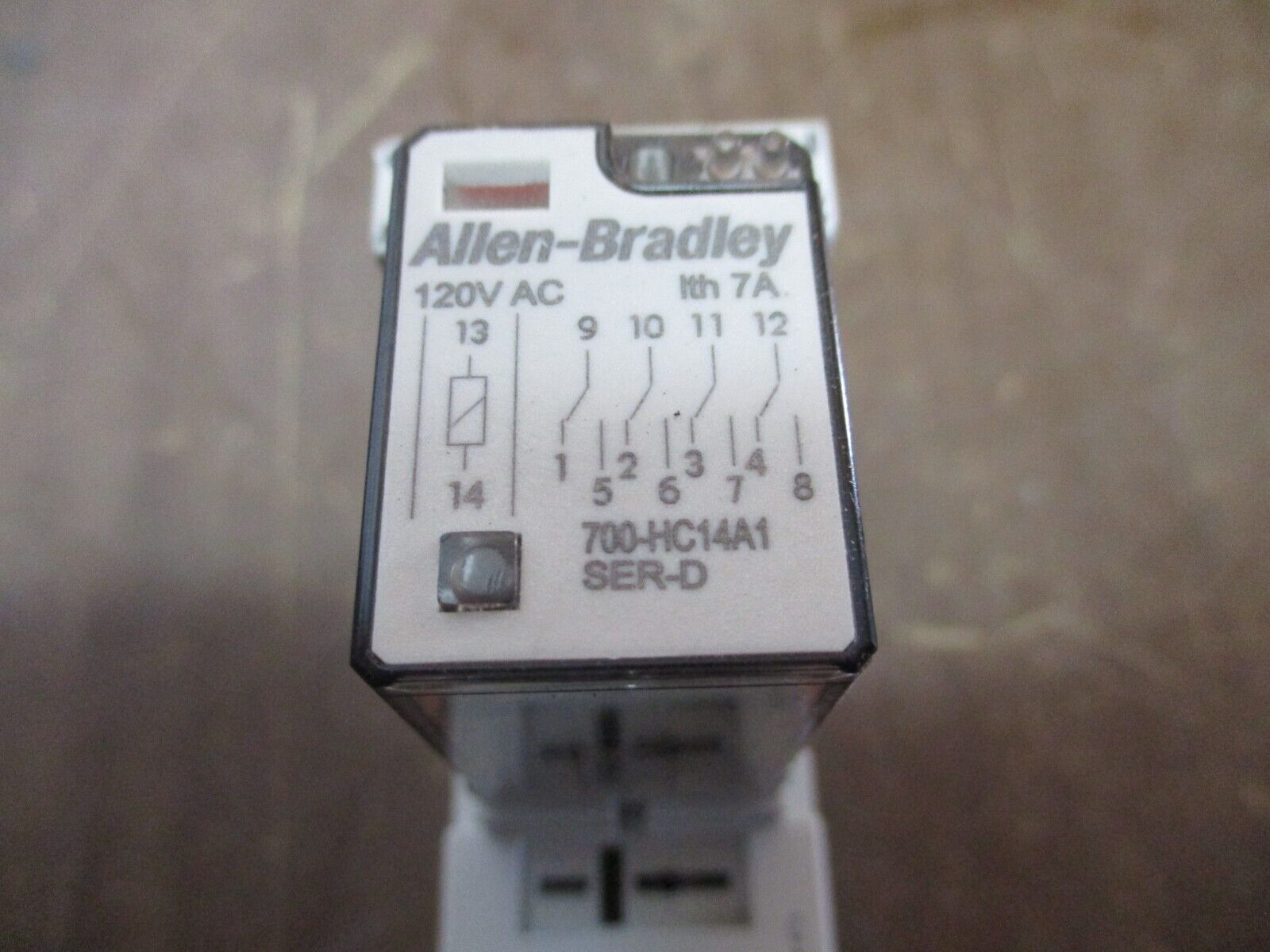 Allen-Bradley Relay w/ Base 700-HC14A1 Ser. D 120V Coil 700-HN104 Base Used
