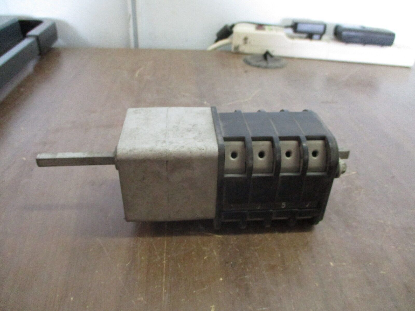 GE Type SBM Rotary Switch 10AB041 *No Handle* *No Cover* Used