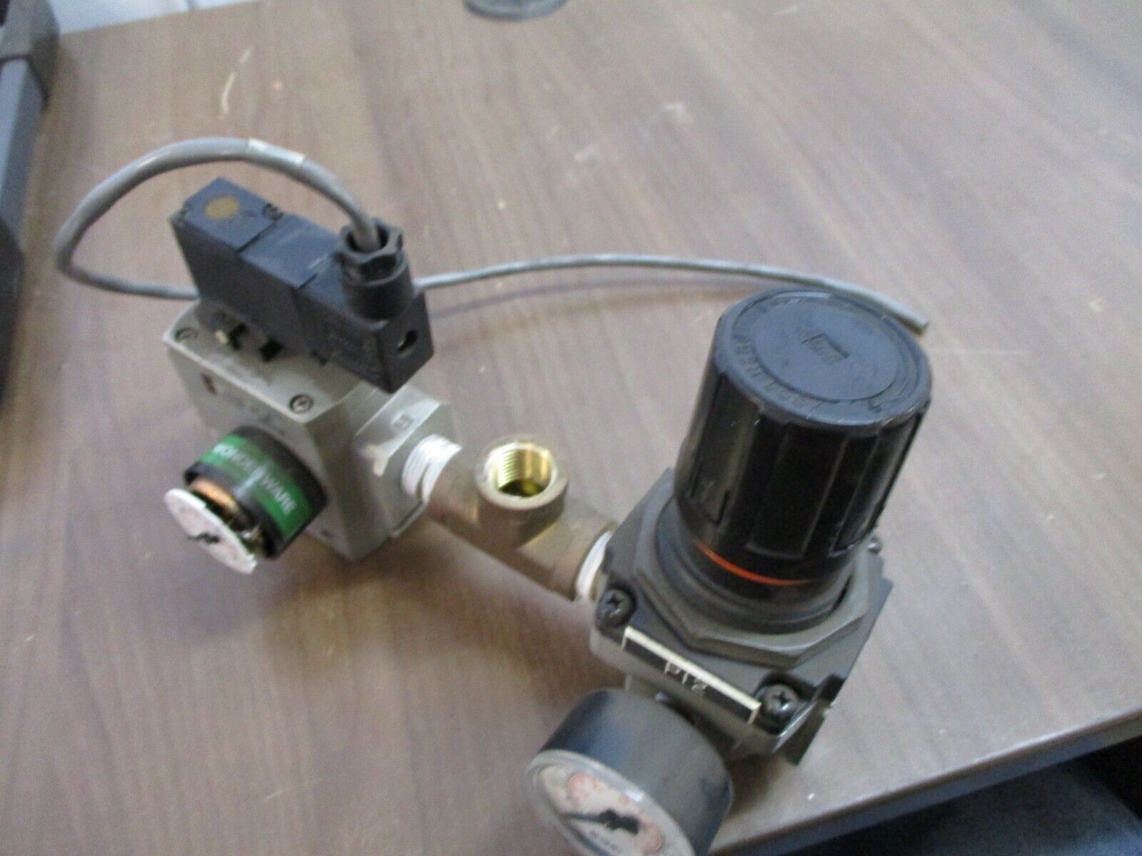 SMC Regulator / Soft Start Valve Assembly NAR4000-N04 / NAV4000-N04-5D2 24VDC