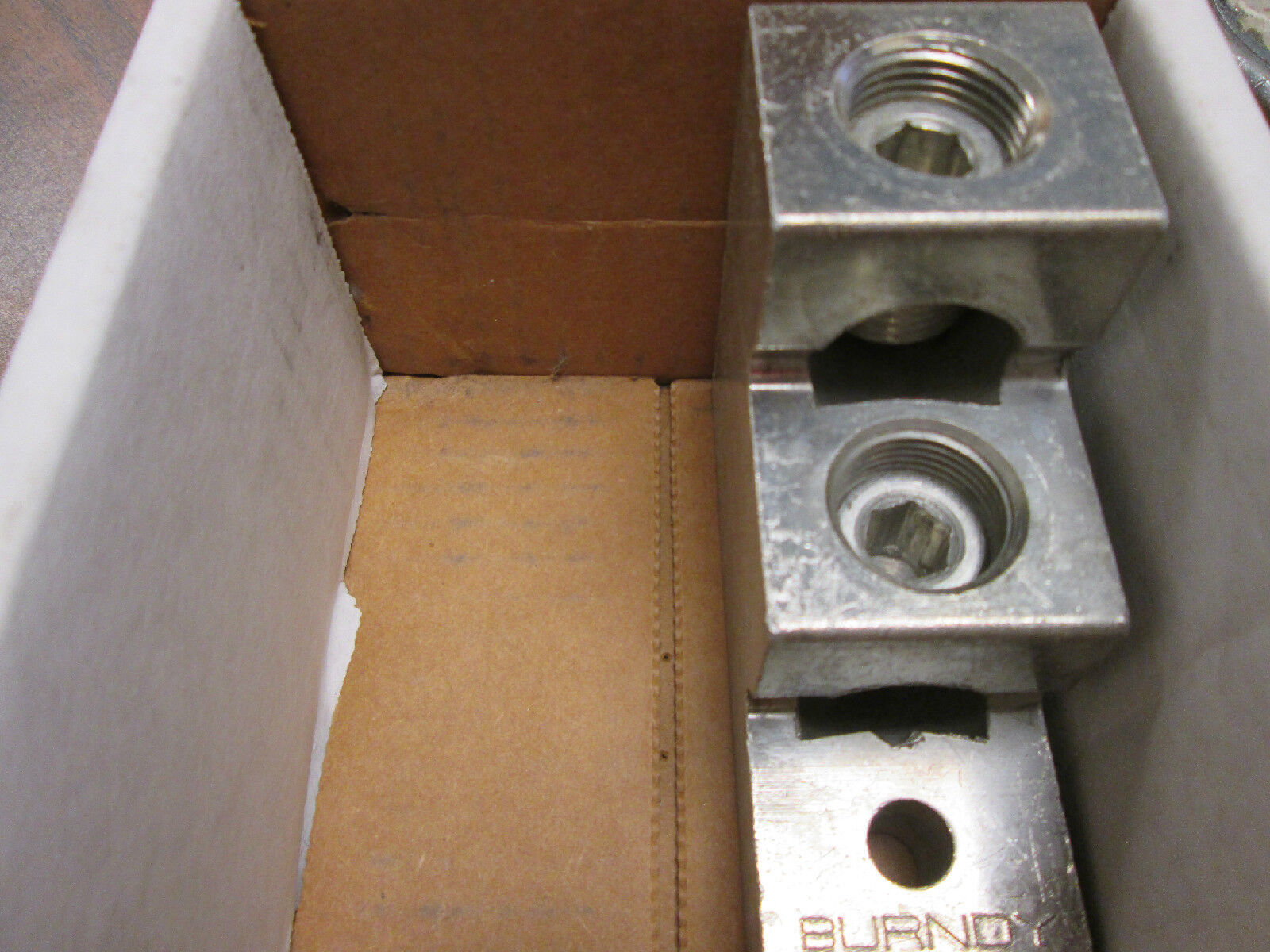 Burndy Screw Lug K11A36U 2-600MCM New Surplus