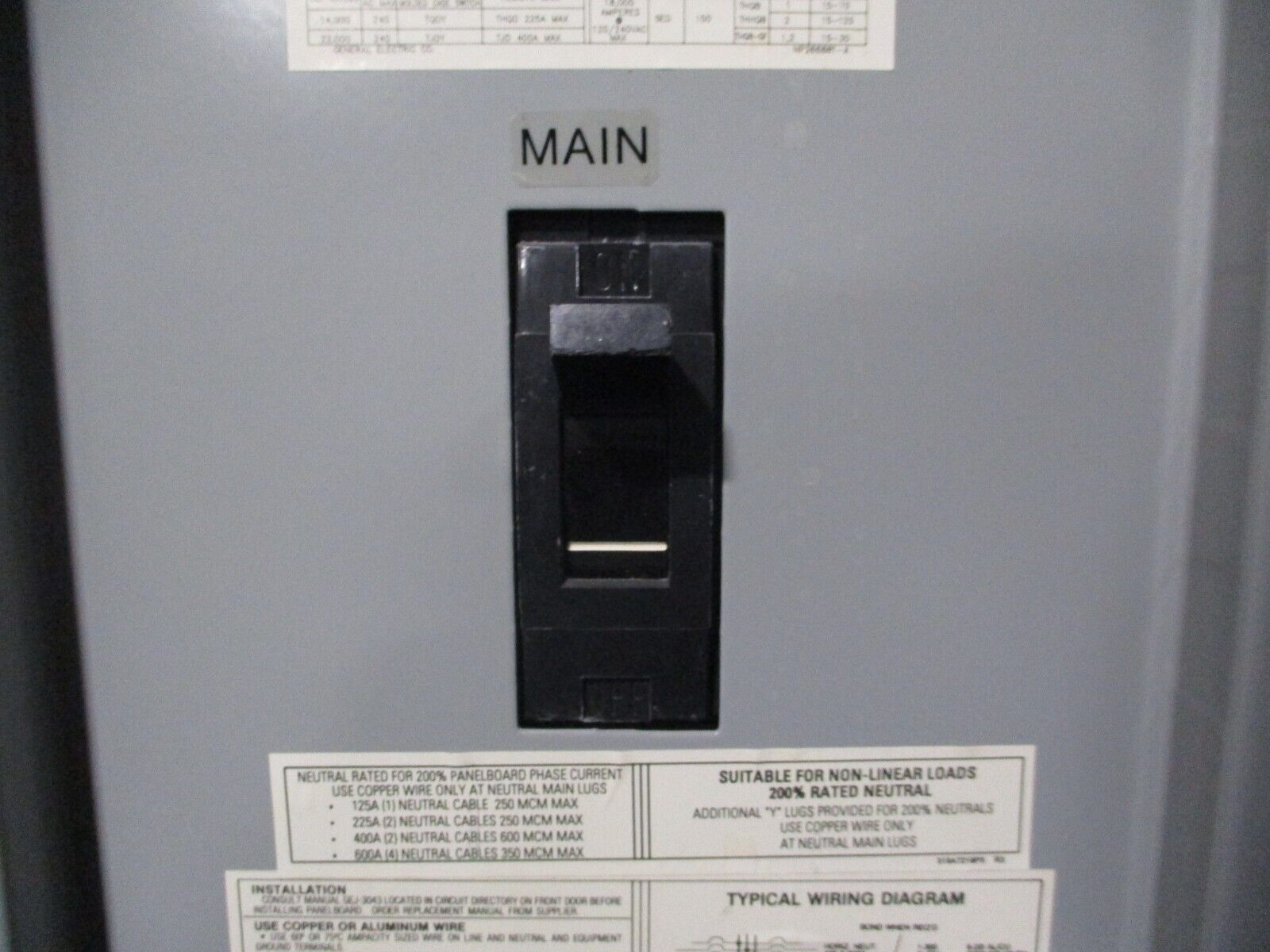 GE Main Breaker Circuit Breaker Panel AQF3422CTX 225A Max, 150A Main 208/120V