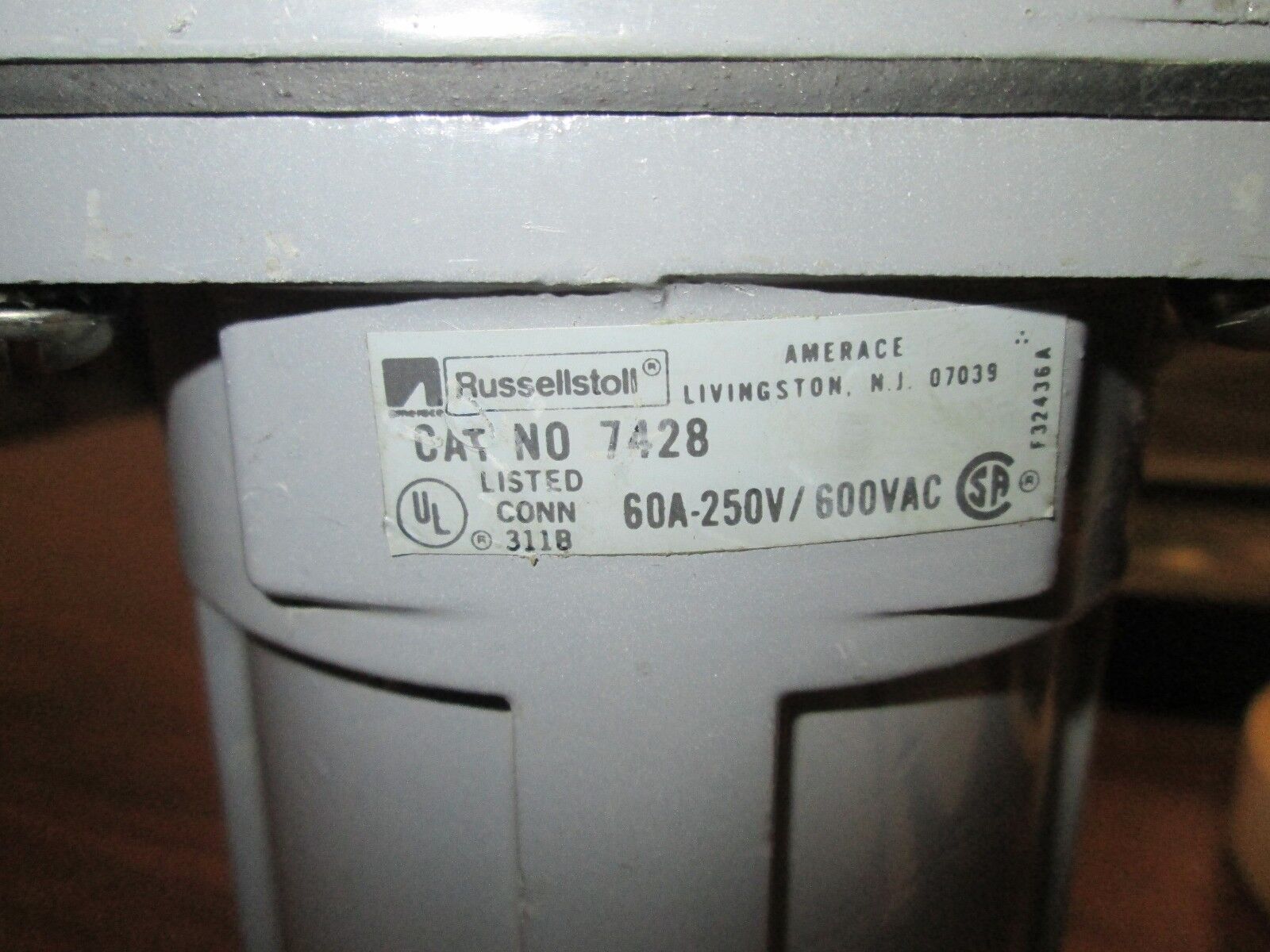 RussellStoll Connector 7428 60A 600V 3P 4W Conduit Connect Used
