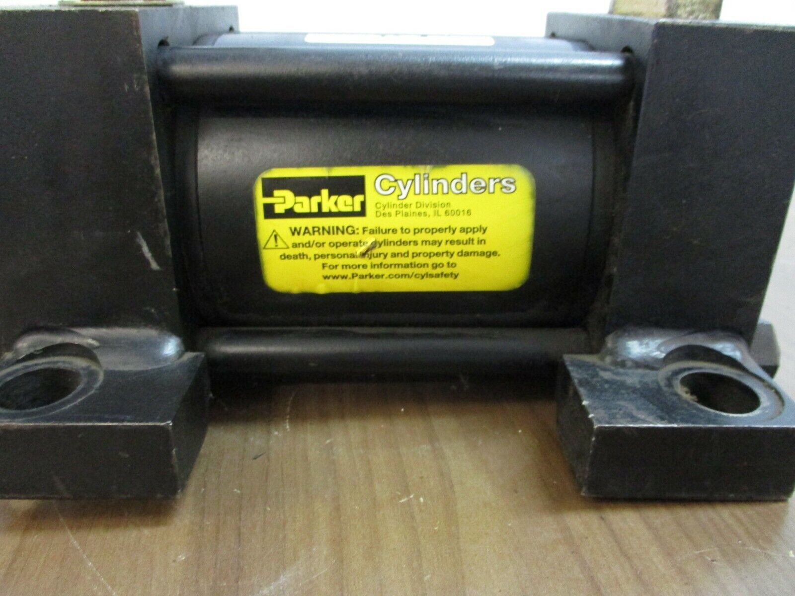Parker Series 2H Hydraulic Cylinder 03.25 CP2HL114A 3.000 3000 PSI Used