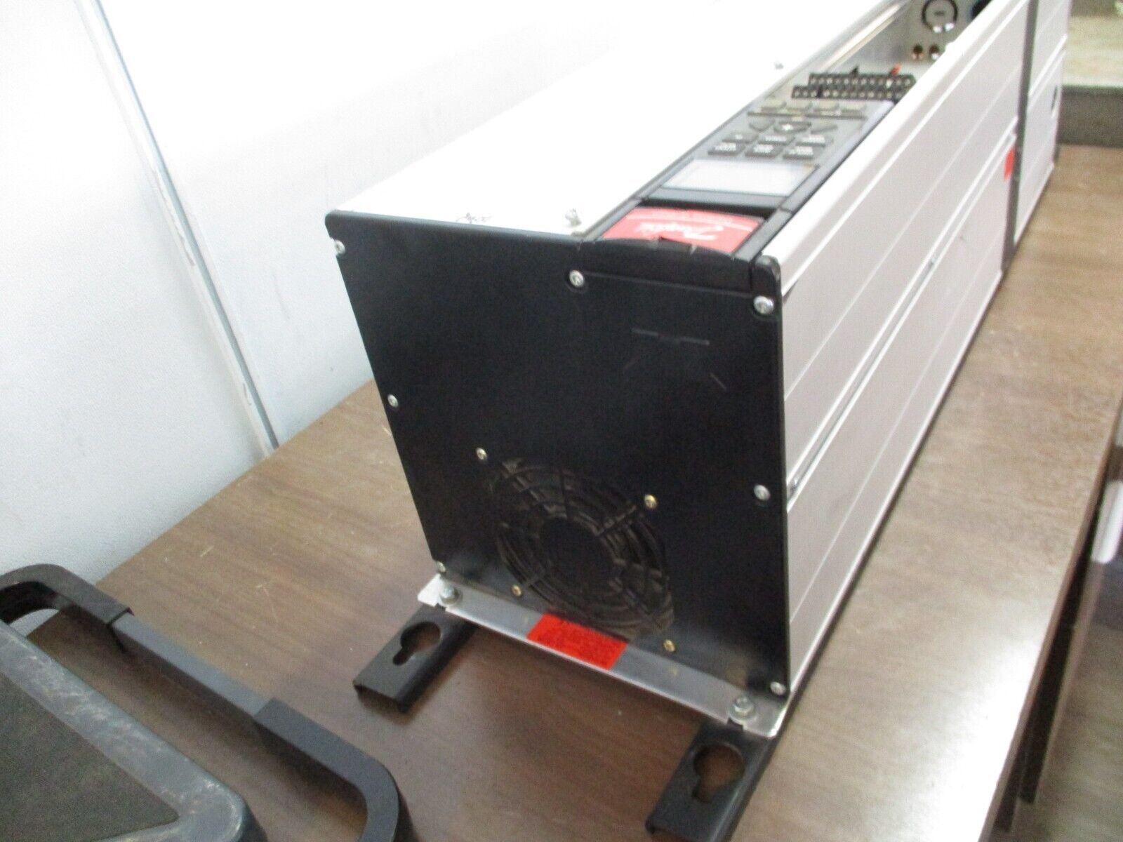 Danfoss VLT 6022 AC Drive w/ Disconnect 175Z7366 20HP 3Ph w/ Keypad Used