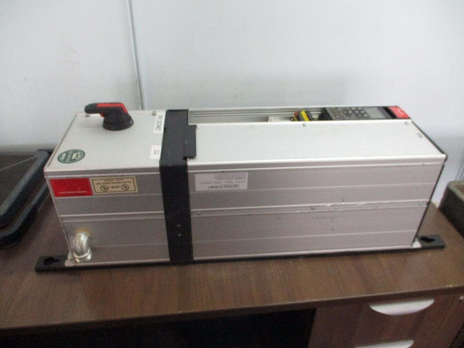 Danfoss VLT 6022 AC Drive w/ Disconnect 175Z7366 20HP 3Ph w/ Keypad Used