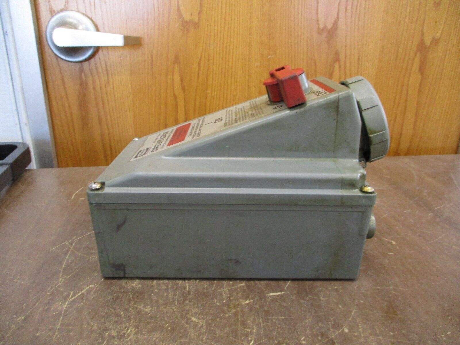 Hubbell Circuit-Lock Mechanical Interlock HBL430MI7W 30A 480V 3Ph Used