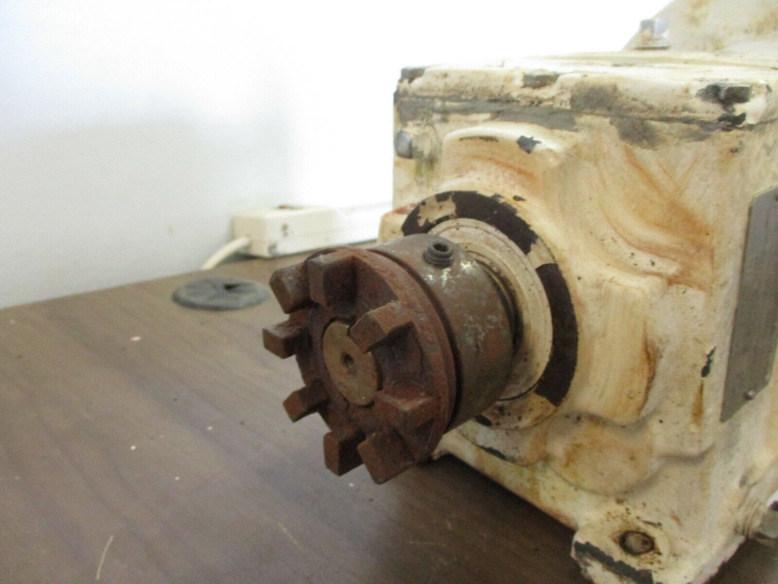 Sterling Helical Gear Reducer SPR0402A003394 Ratio 4.5:1 394 RPM Output Used