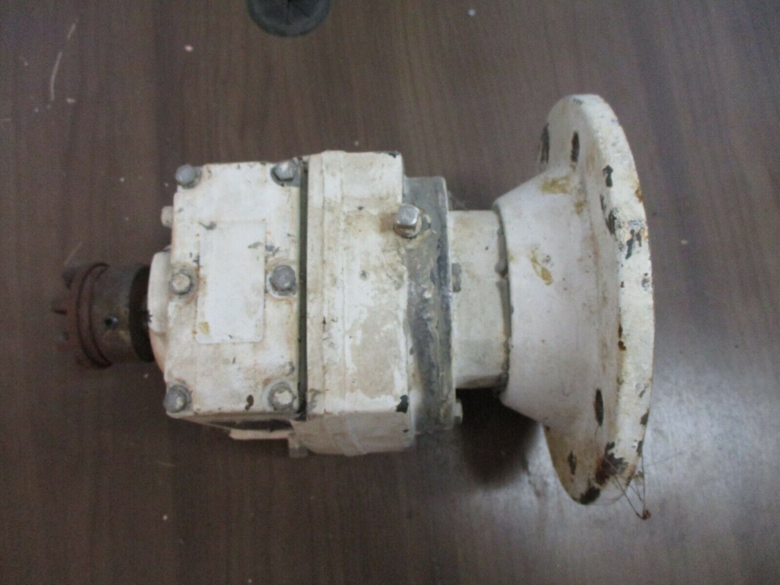 Sterling Helical Gear Reducer SPR0402A003394 Ratio 4.5:1 394 RPM Output Used