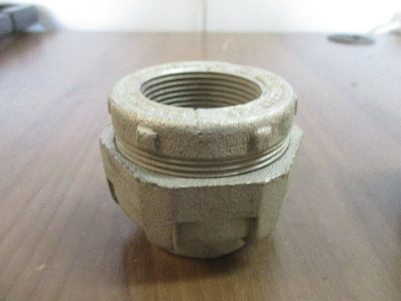 Crouse-Hinds Union Fitting UNF-UNY4 Size: 1 1/4" *Lot of 2* Used