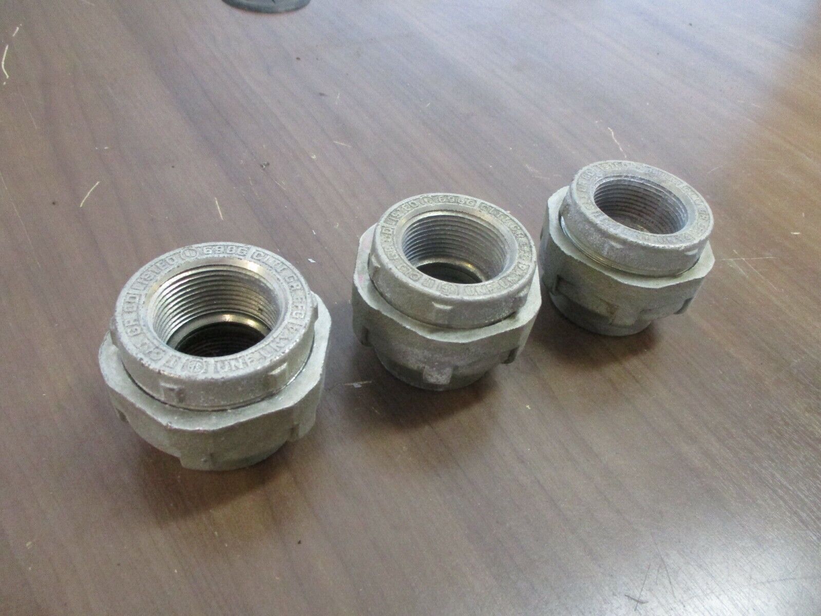 Crouse-Hinds Union Fitting UNF-UNY4 Size: 1 1/4" *Lot of 3* Used