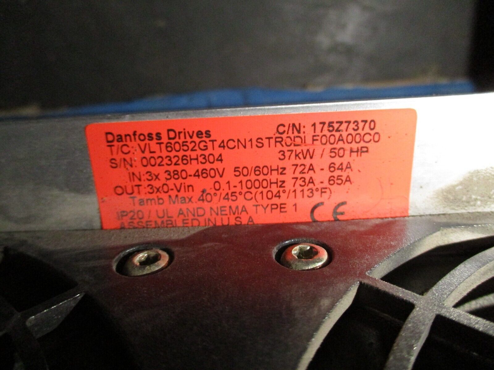 Danfoss VLT 6052 AC Drive w/ Disconnect 175Z7370 50HP 3Ph w/ Keypad Used