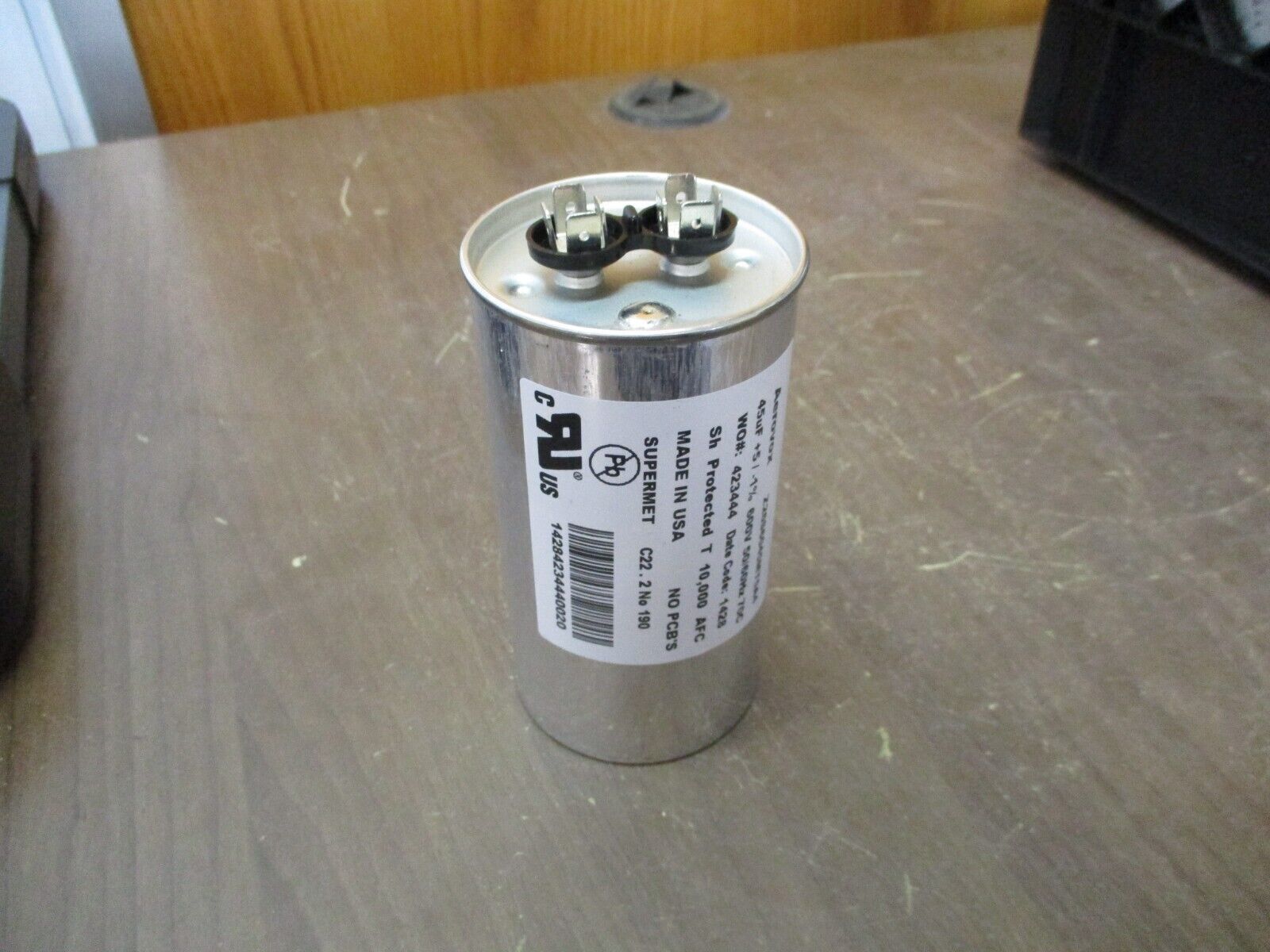 Aerovox Capacitor Z26S6045MT5A4 45uF 600V 50/60Hz Used