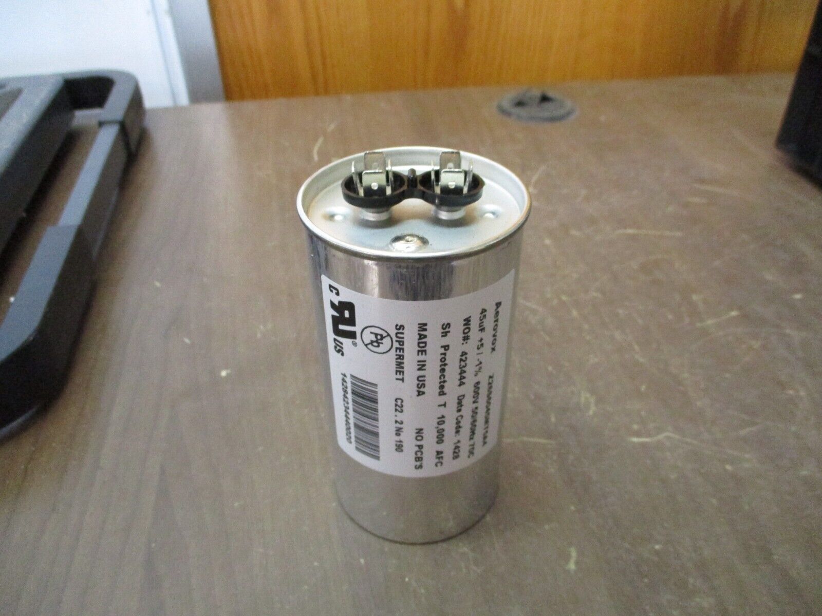 Aerovox Capacitor Z26S6045MT5A4 45uF 600V 50/60Hz Used