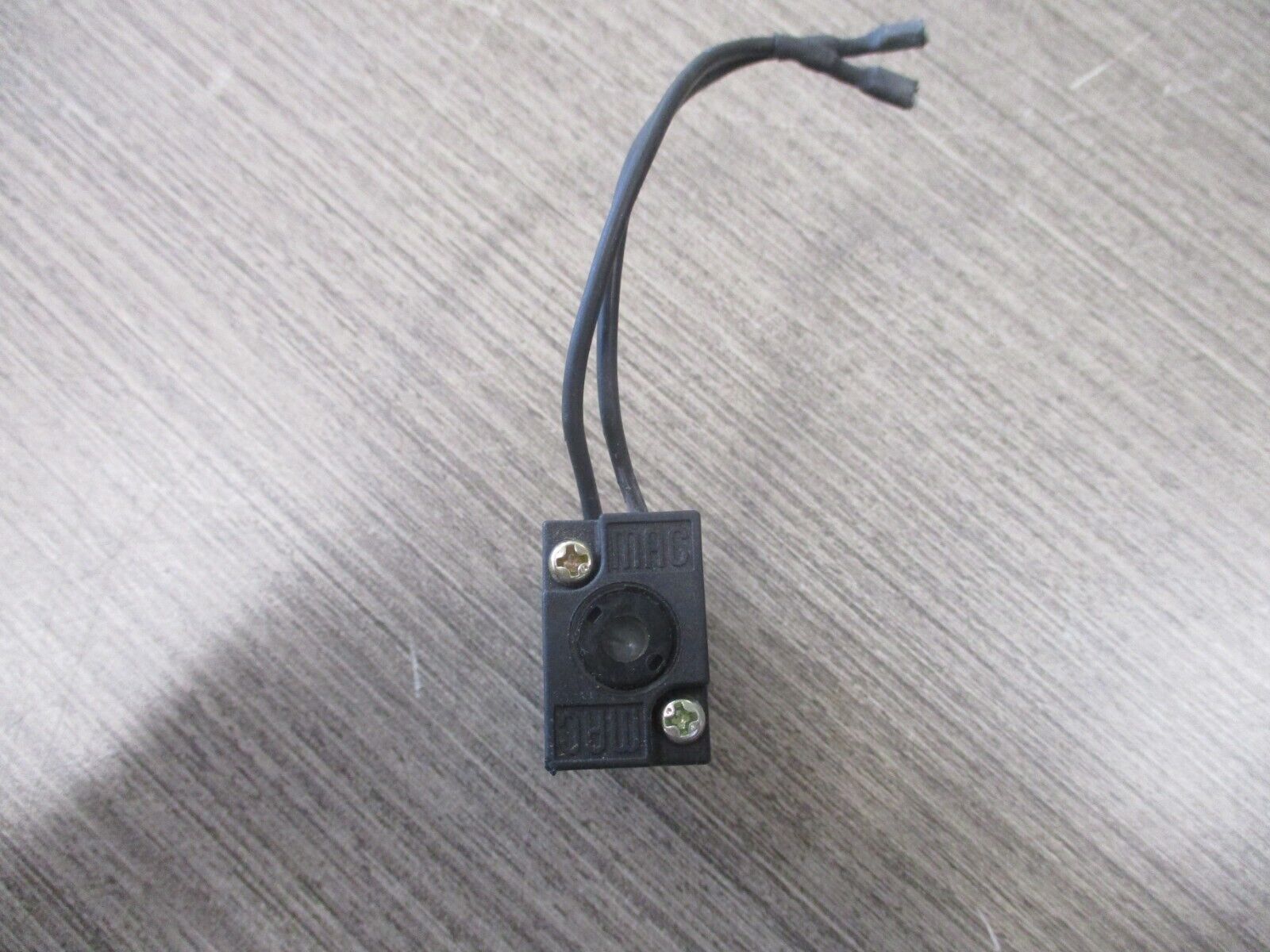 MAC Solenoid TM-DAAP-1DA 120V 5.4W 25-150 PSI Used