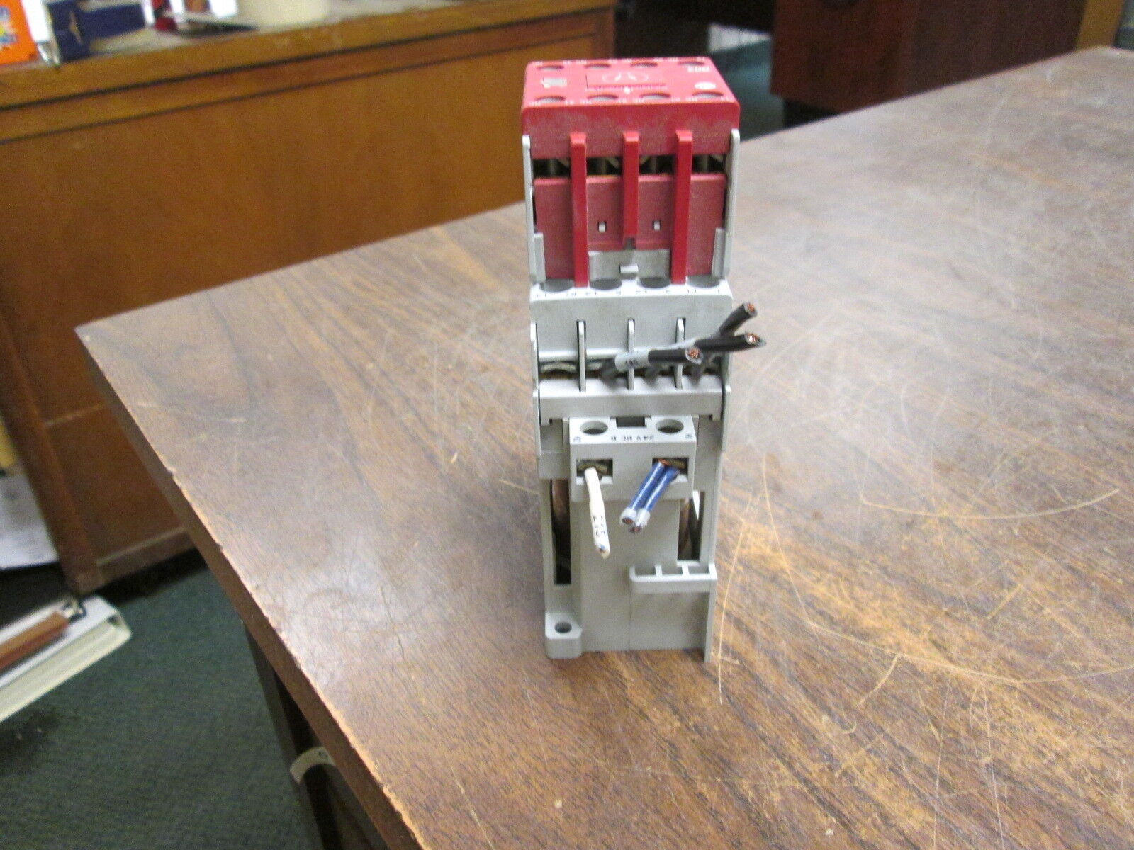 Allen-Bradley Safety Contactor 100S-C12DJ304C 24VDC Coil 25A 600V Used