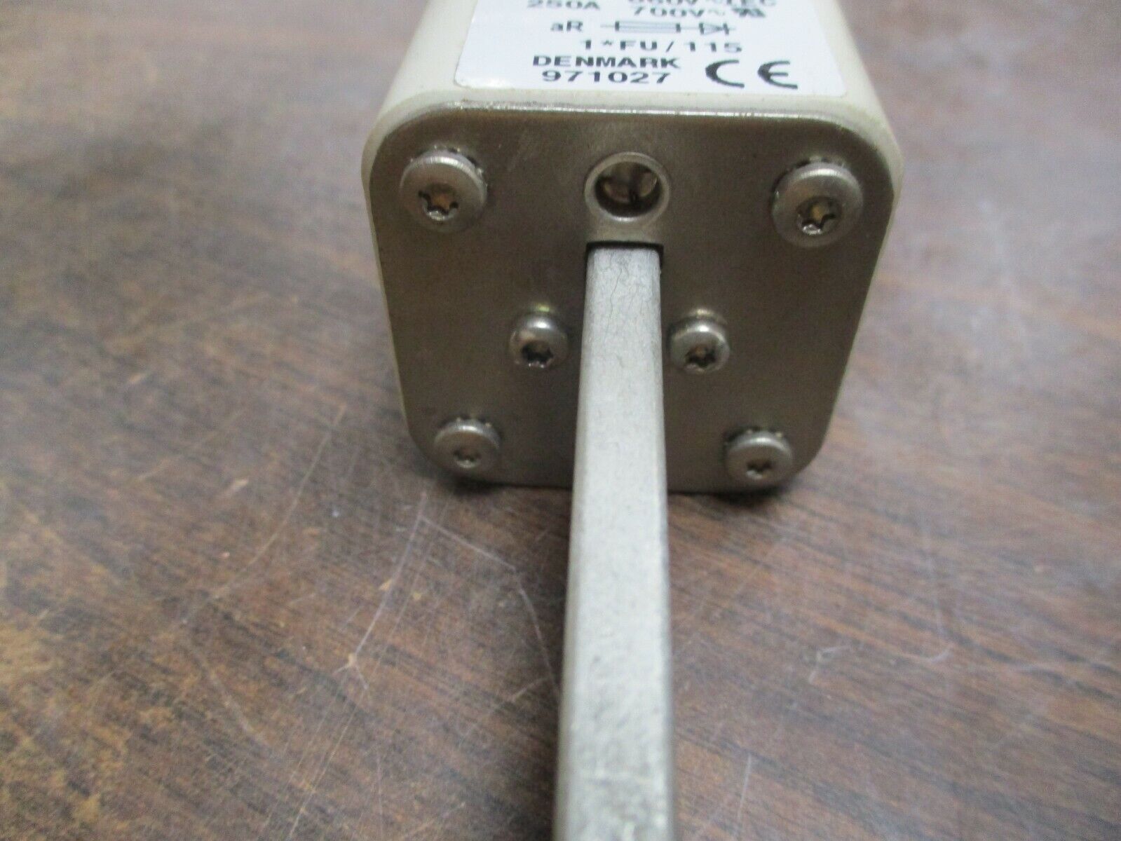 Bussmann Fuse 170M3716 250A 700V Used