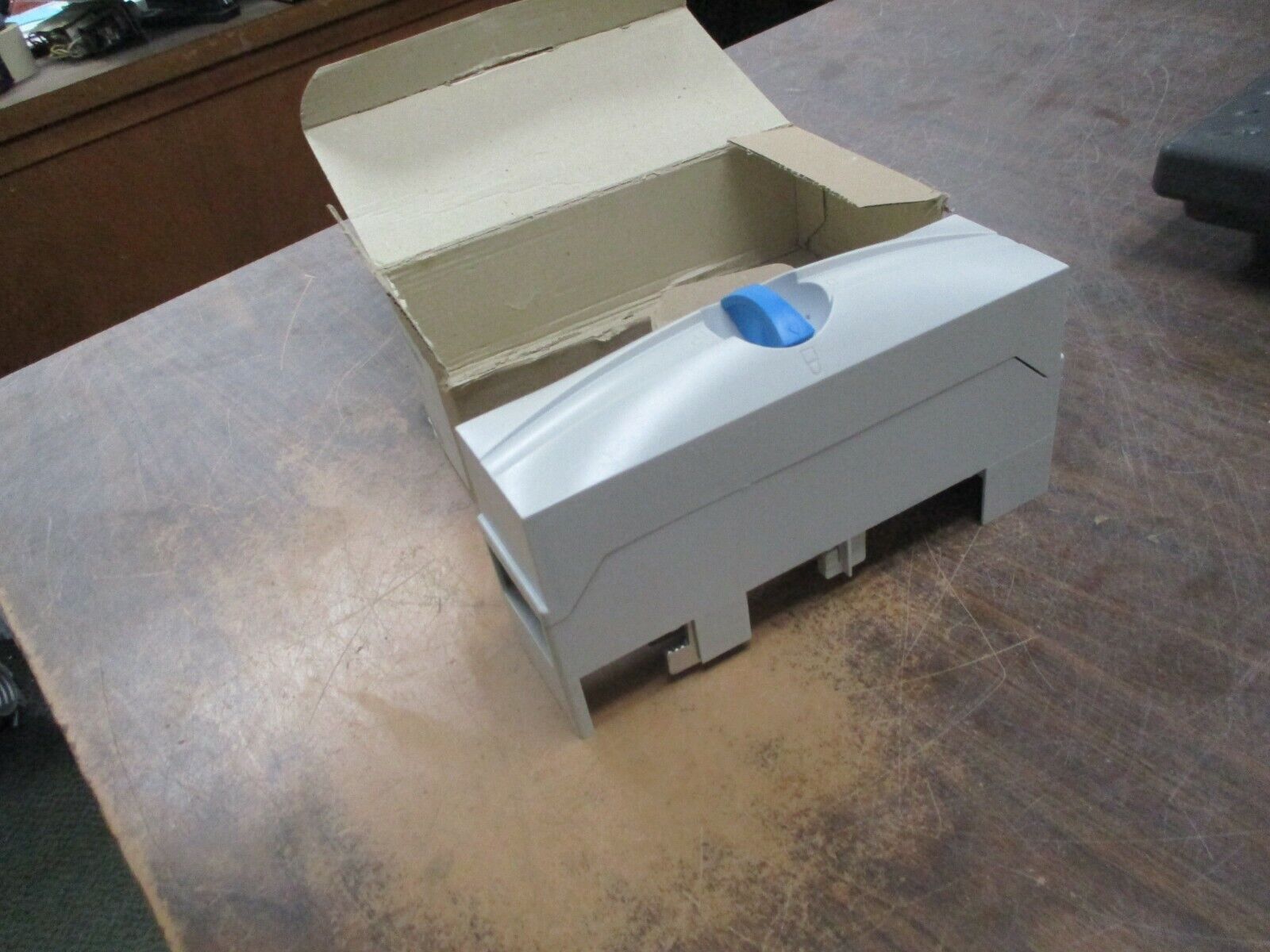 Allen-Bradley Supply Module 141A-VN370 Ser. B New Surplus