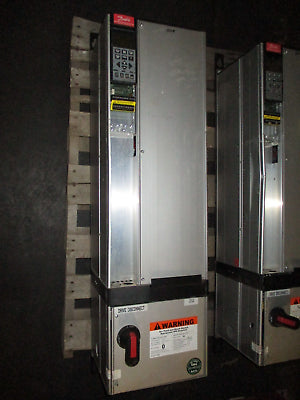 Danfoss VLT 6052 AC Drive w/ Disconnect 175Z7370 50HP 3Ph w/ Keypad Used